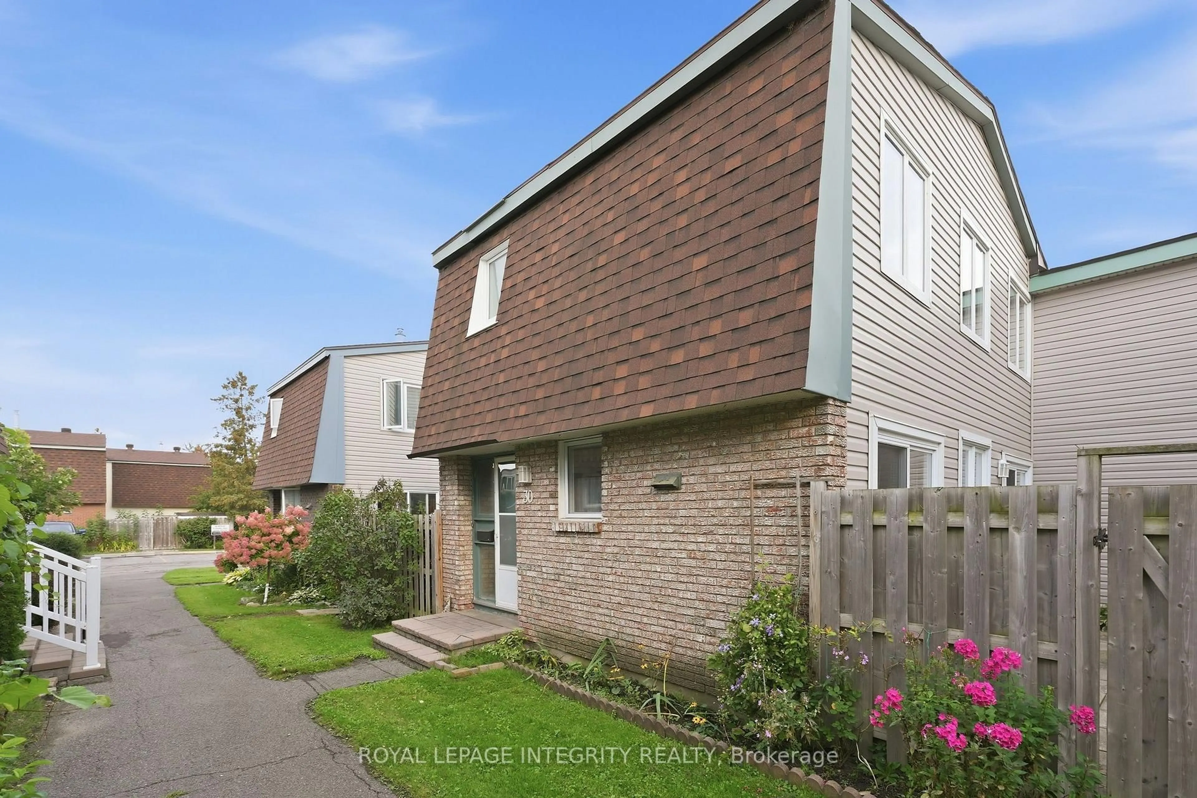 Unknown for 2057 Jasmine Cres #30, Ottawa Ontario K1J 7W2