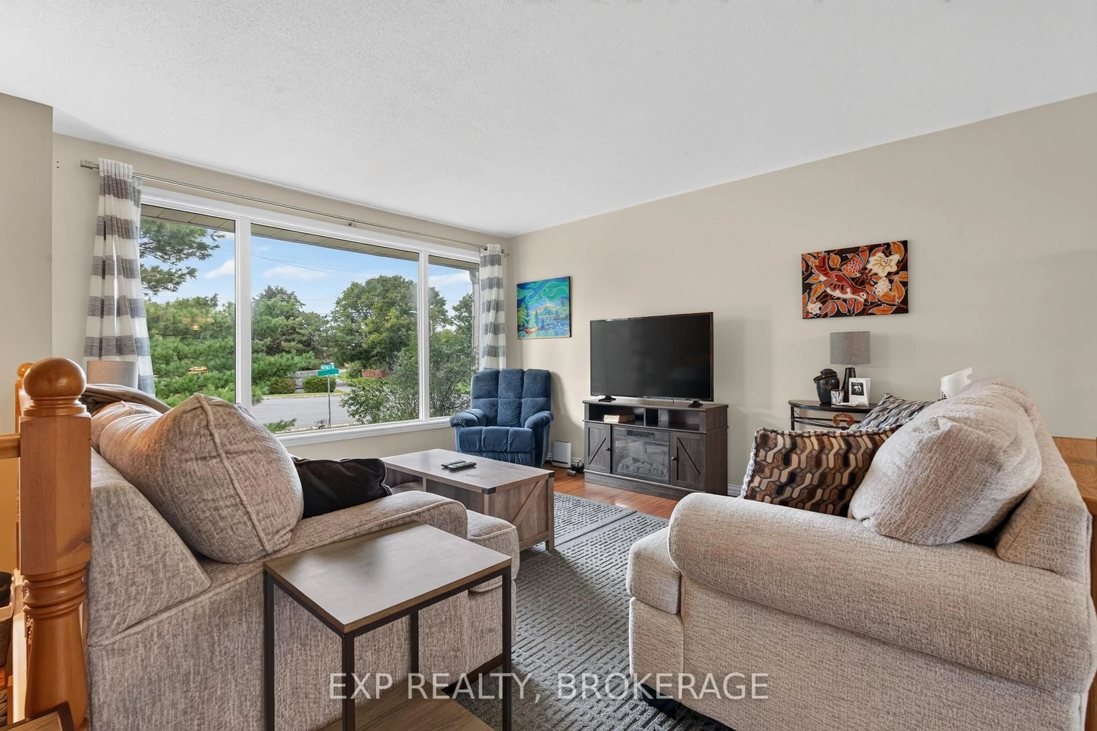 Living room with furniture, unknown for 2016 COLE HILL Rd, Kingston Ontario K0H 1S0