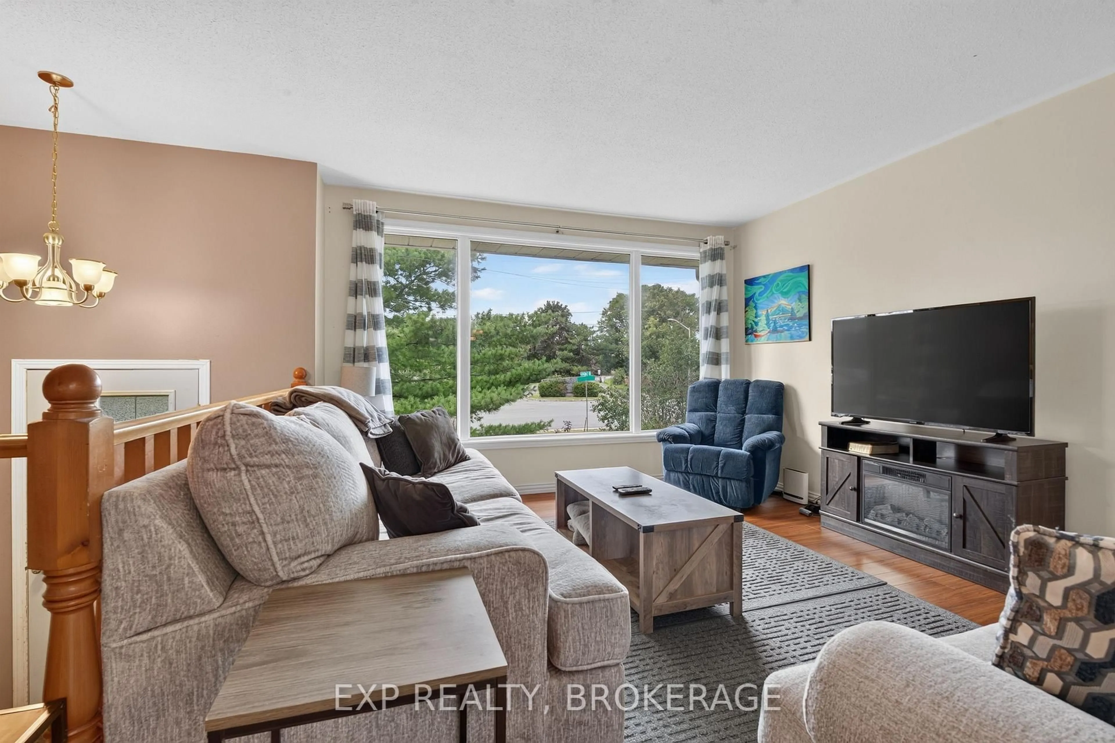 Living room with furniture, unknown for 2016 COLE HILL Rd, Kingston Ontario K0H 1S0