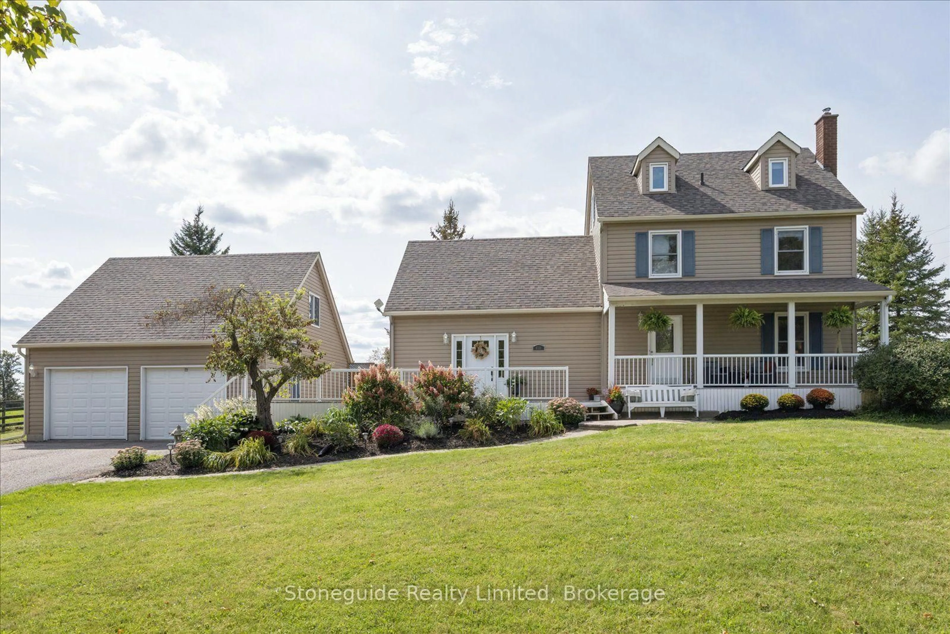 A pic from outside/outdoor area/front of a property/back of a property/a pic from drone, unknown for 1611 Parkhill Rd, Cavan Monaghan Ontario K9J 0E5