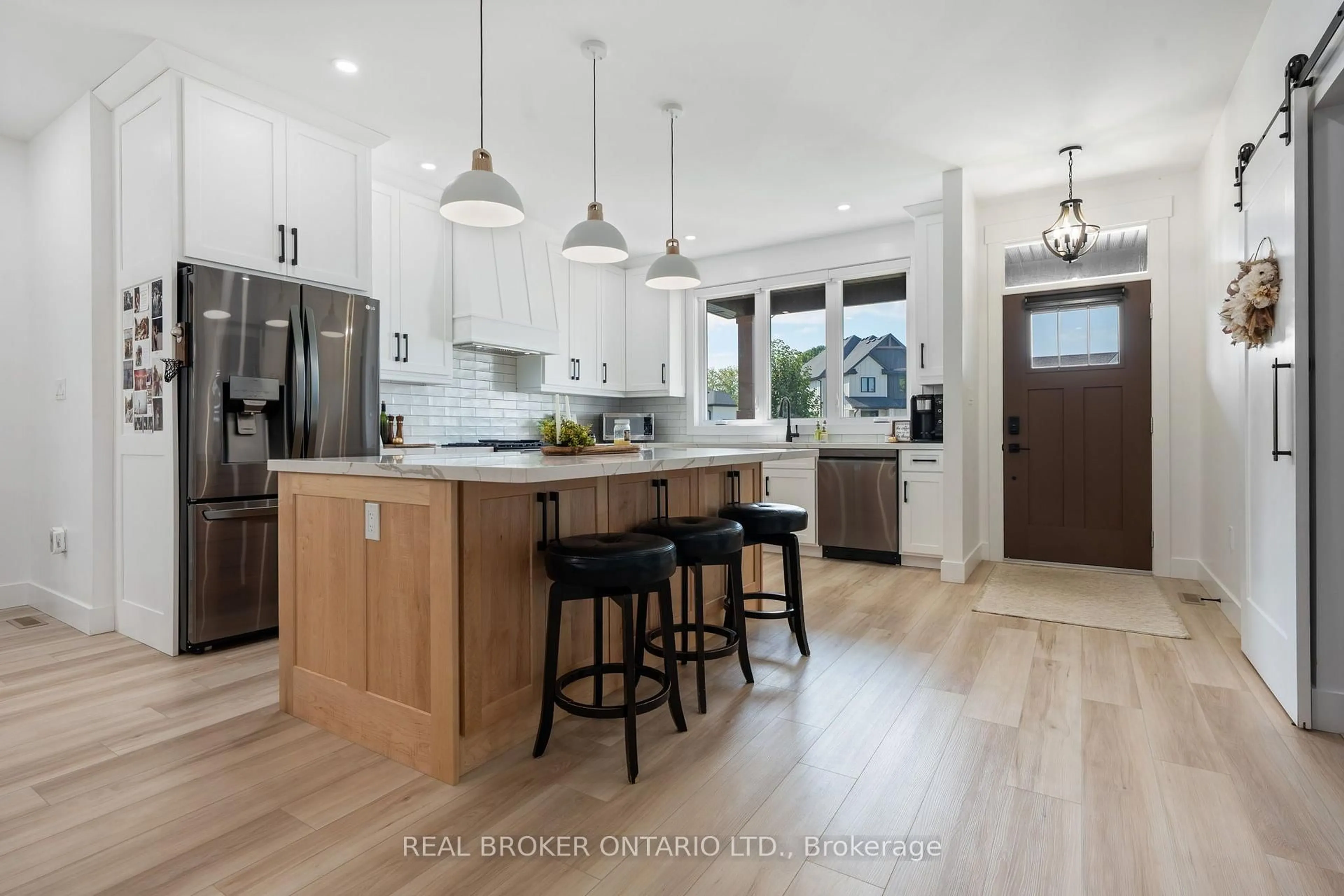 Open concept kitchen, unknown for 9 Macneil Crt, Bayham Ontario N0J 1T0