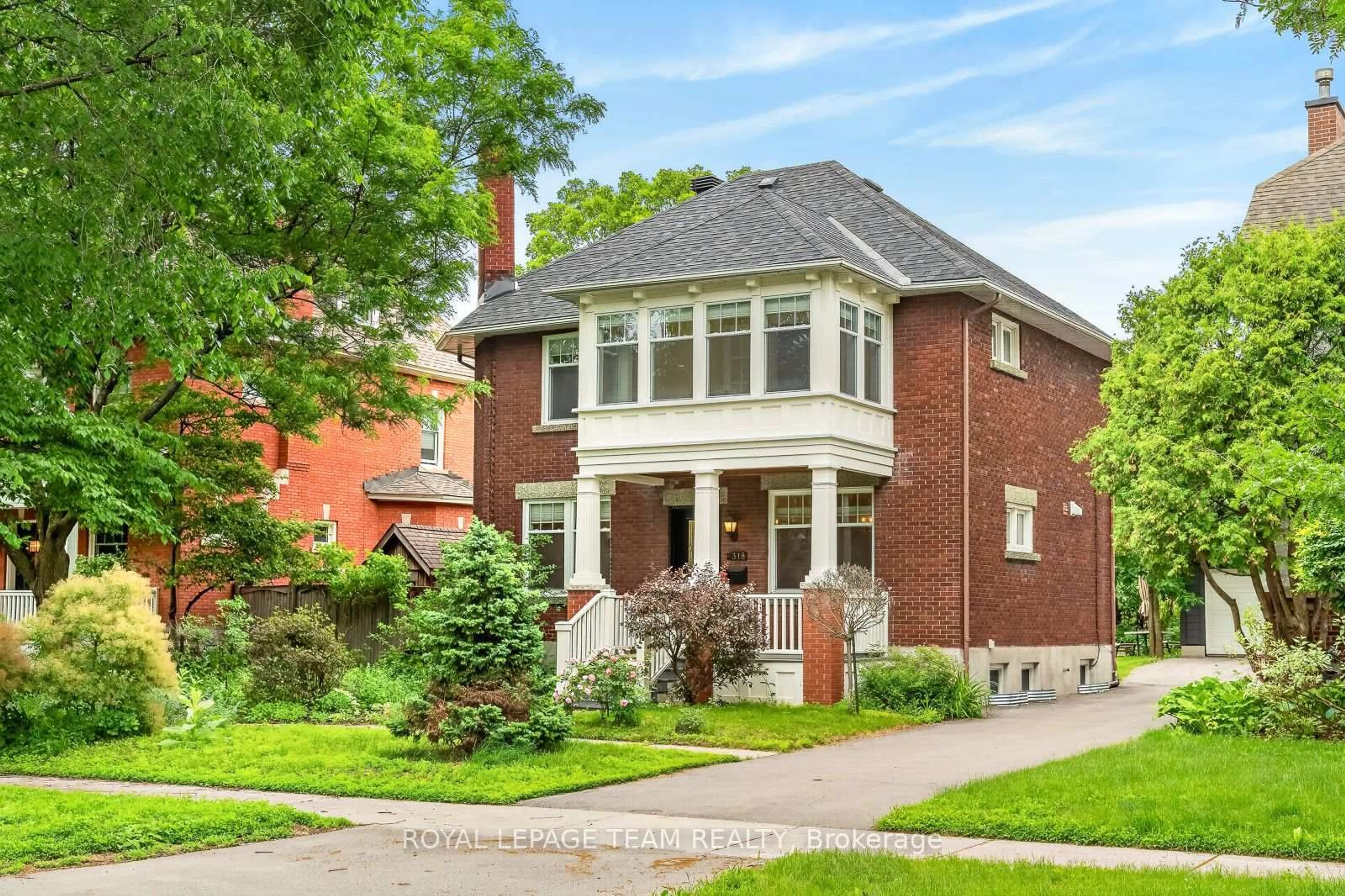 Home with brick exterior material, street for 318 CLEMOW Ave, Ottawa Ontario K1S 2B8
