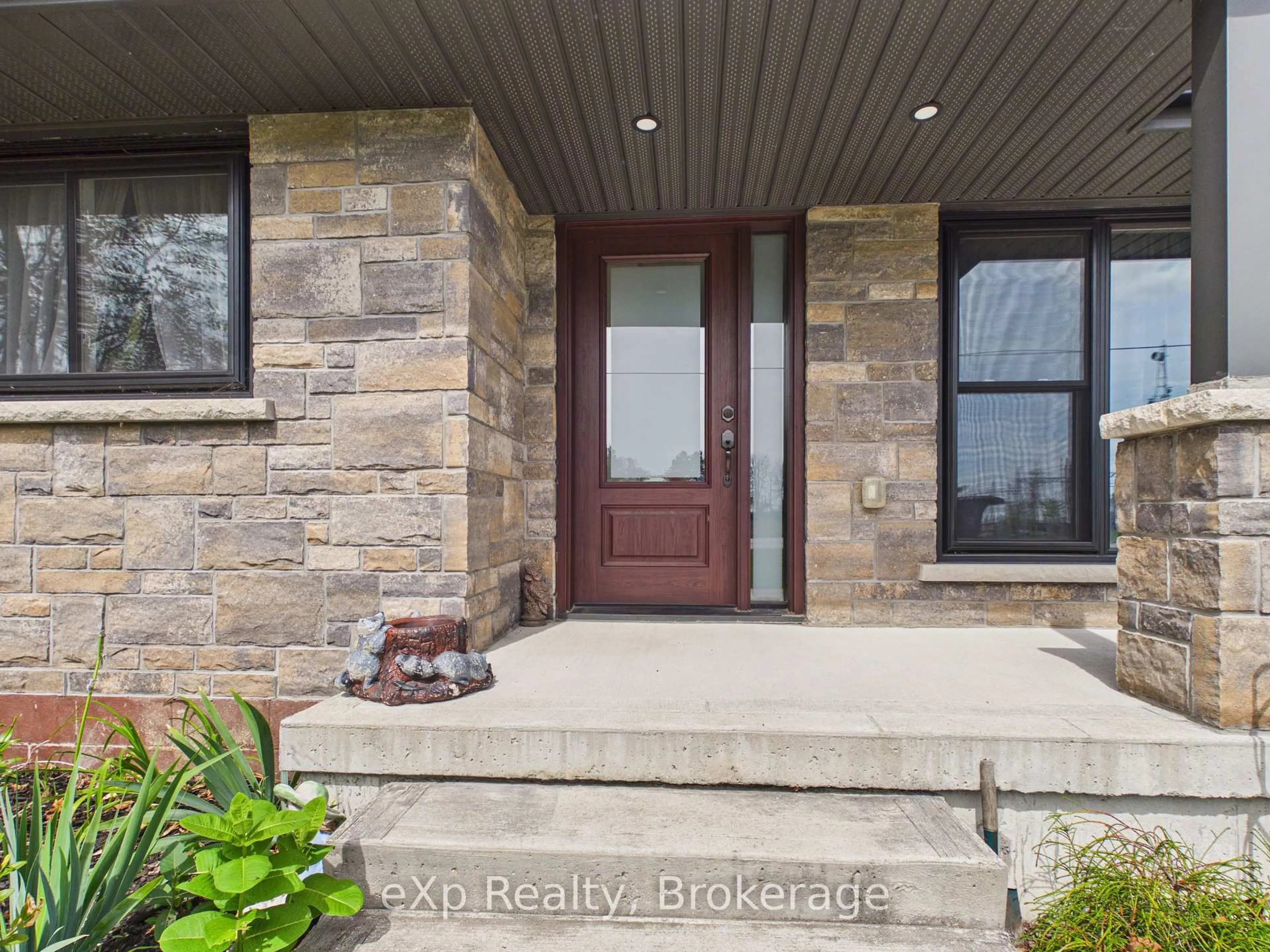 Indoor entryway for 341013 Grey Road 28 Rd, Hanover Ontario N4N 3B9
