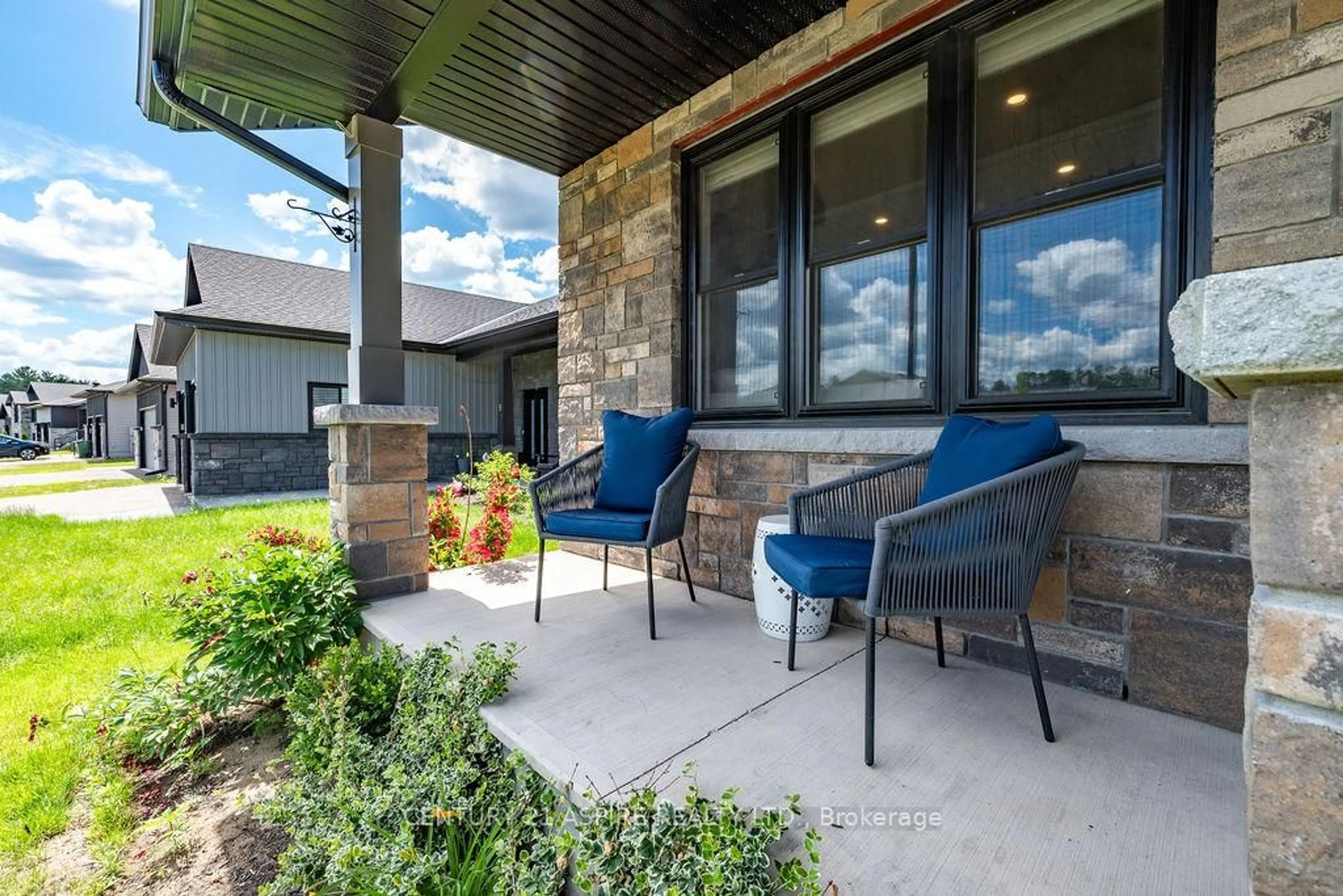 Patio, unknown for 6 Zachary St, Petawawa Ontario K8H 0G5