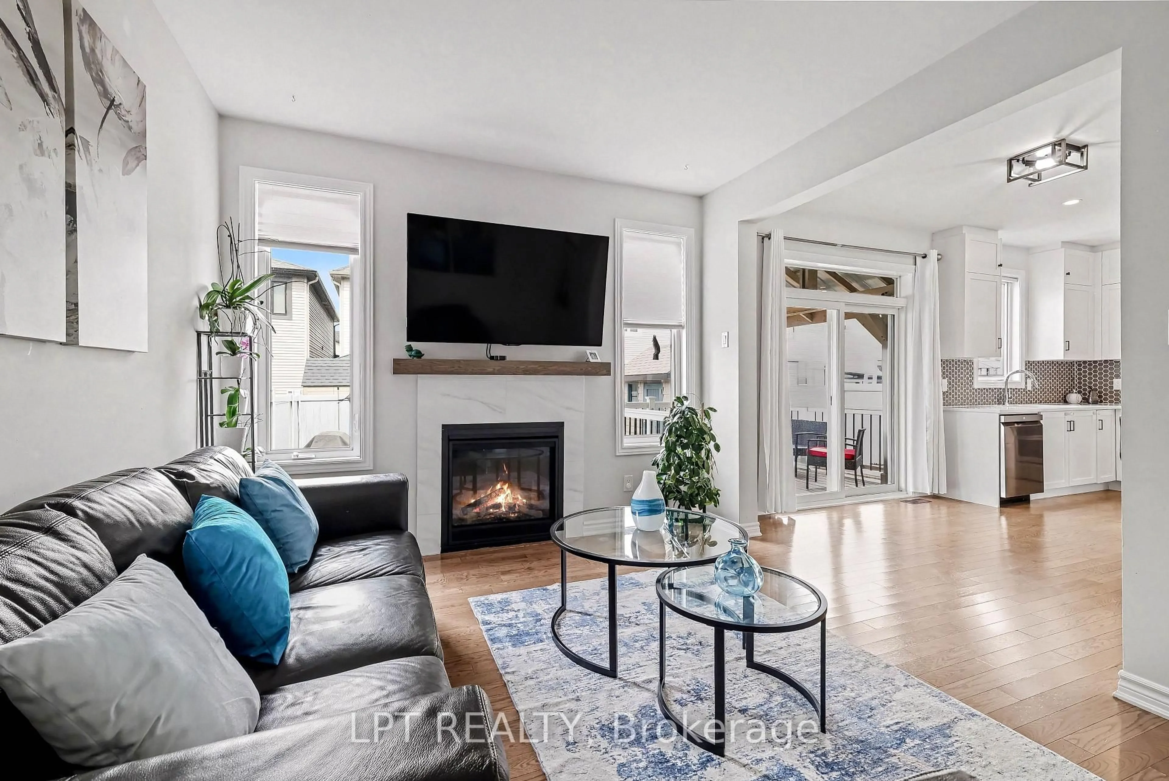 Living room with furniture, unknown for 730 Perseus Ave, Ottawa Ontario K2J 6V8