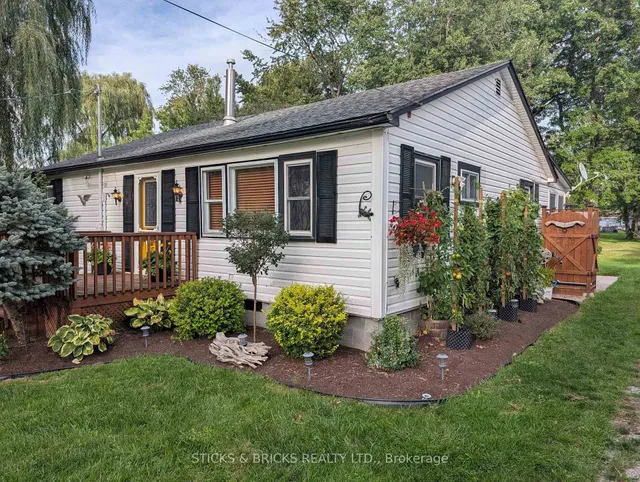 625 Silver Bay Rd, Port Colborne 2