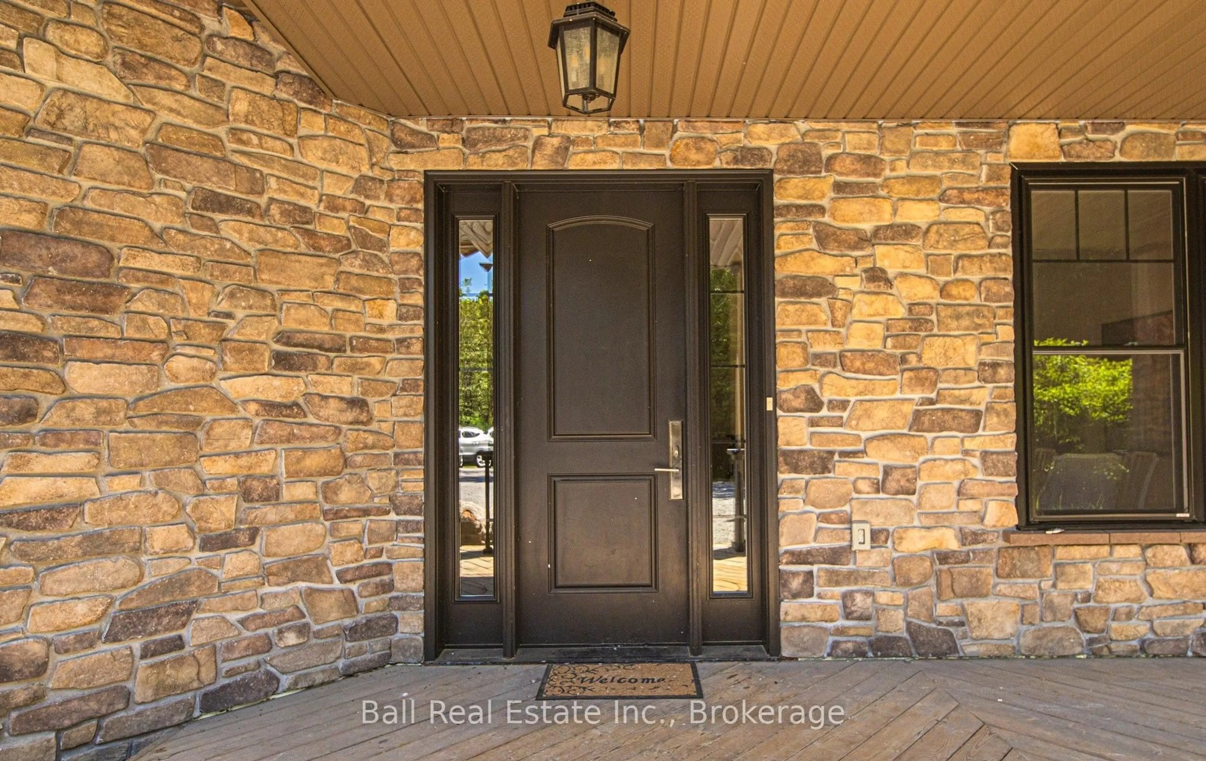 Indoor entryway for 1706 Larmer Line, Cavan Monaghan Ontario L0A 1C0
