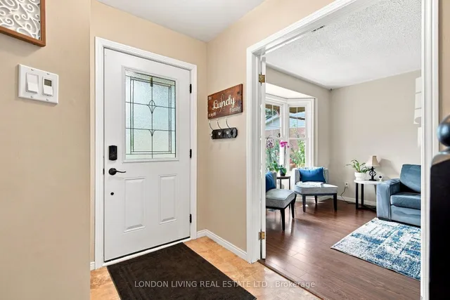 704 Homeview Rd, London South 5