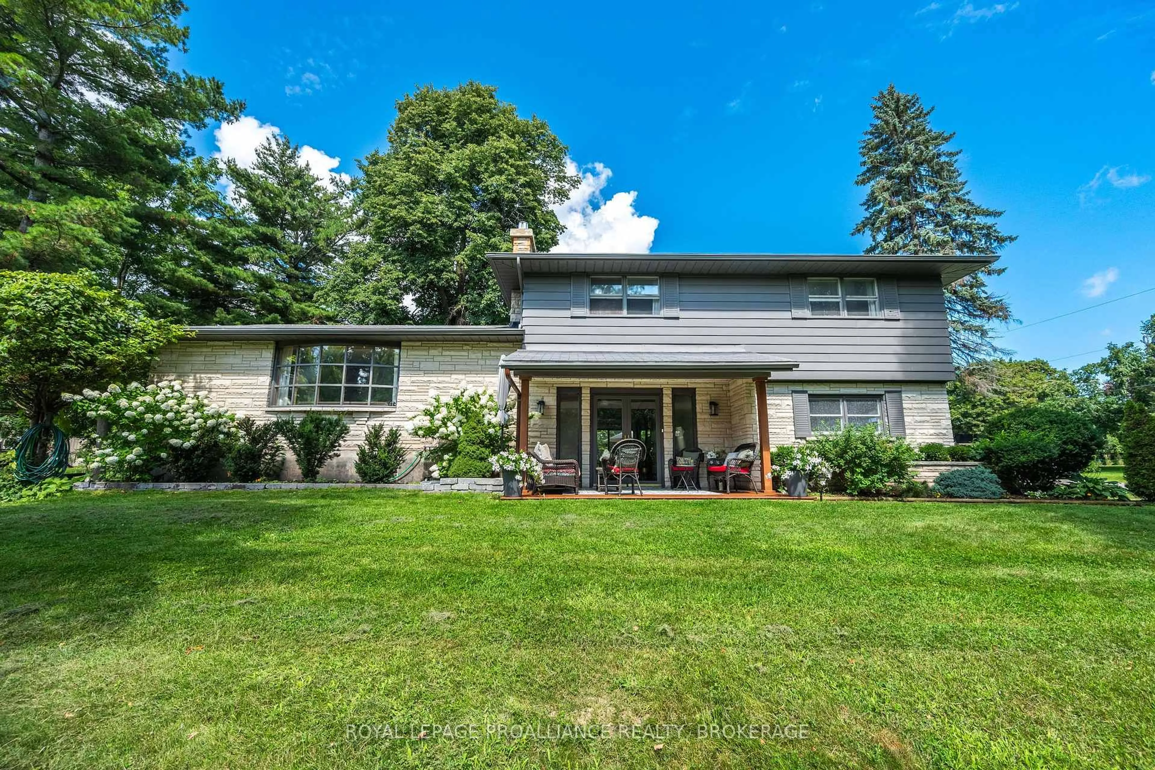 Patio, unknown for 330 Elmwood Dr, Gananoque Ontario K7G 1P1