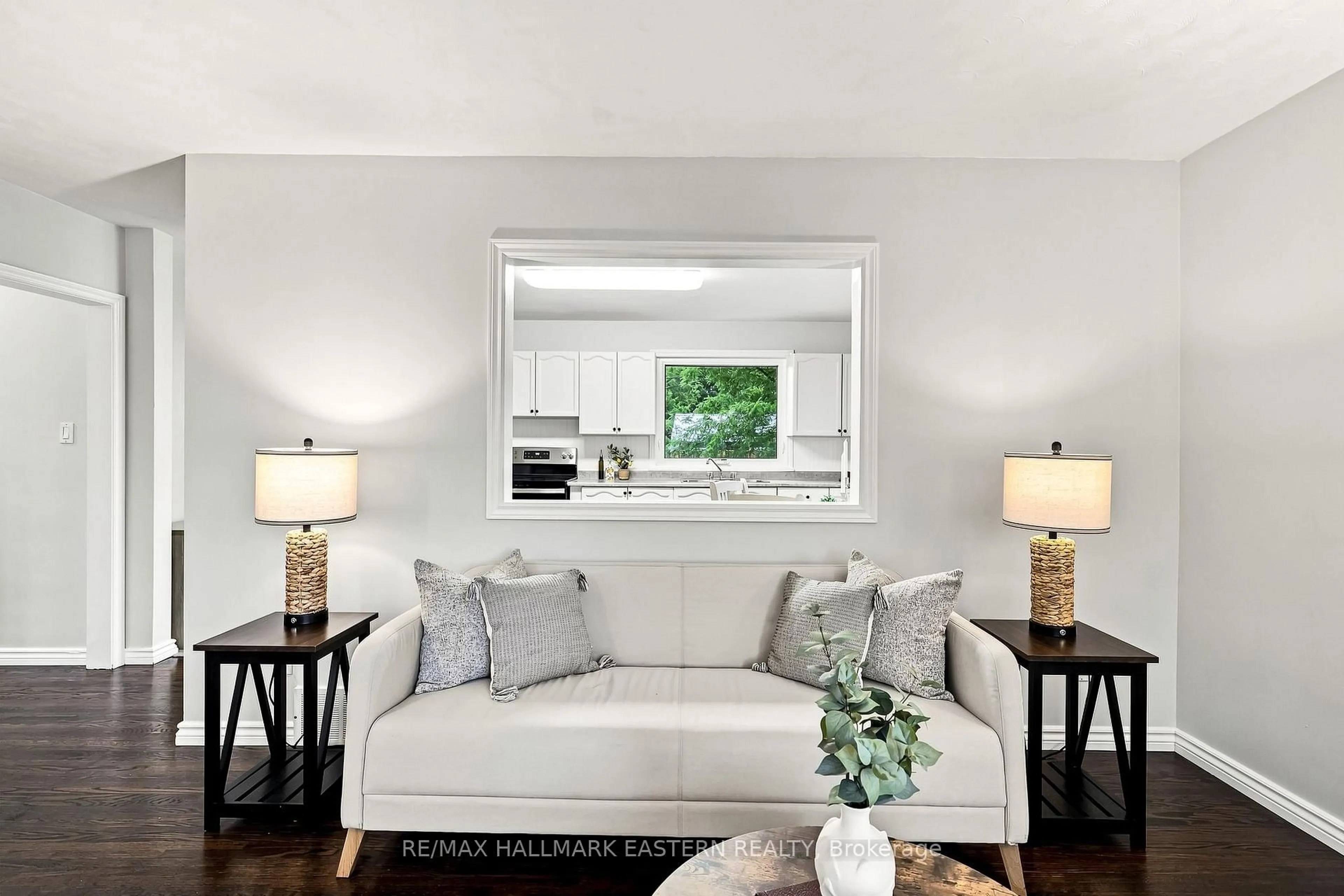 Living room with furniture, unknown for 22 Kingdon Ave, Selwyn Ontario K0L 2H0