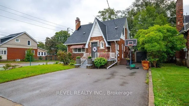 59 Lyons Ave, Brantford 2
