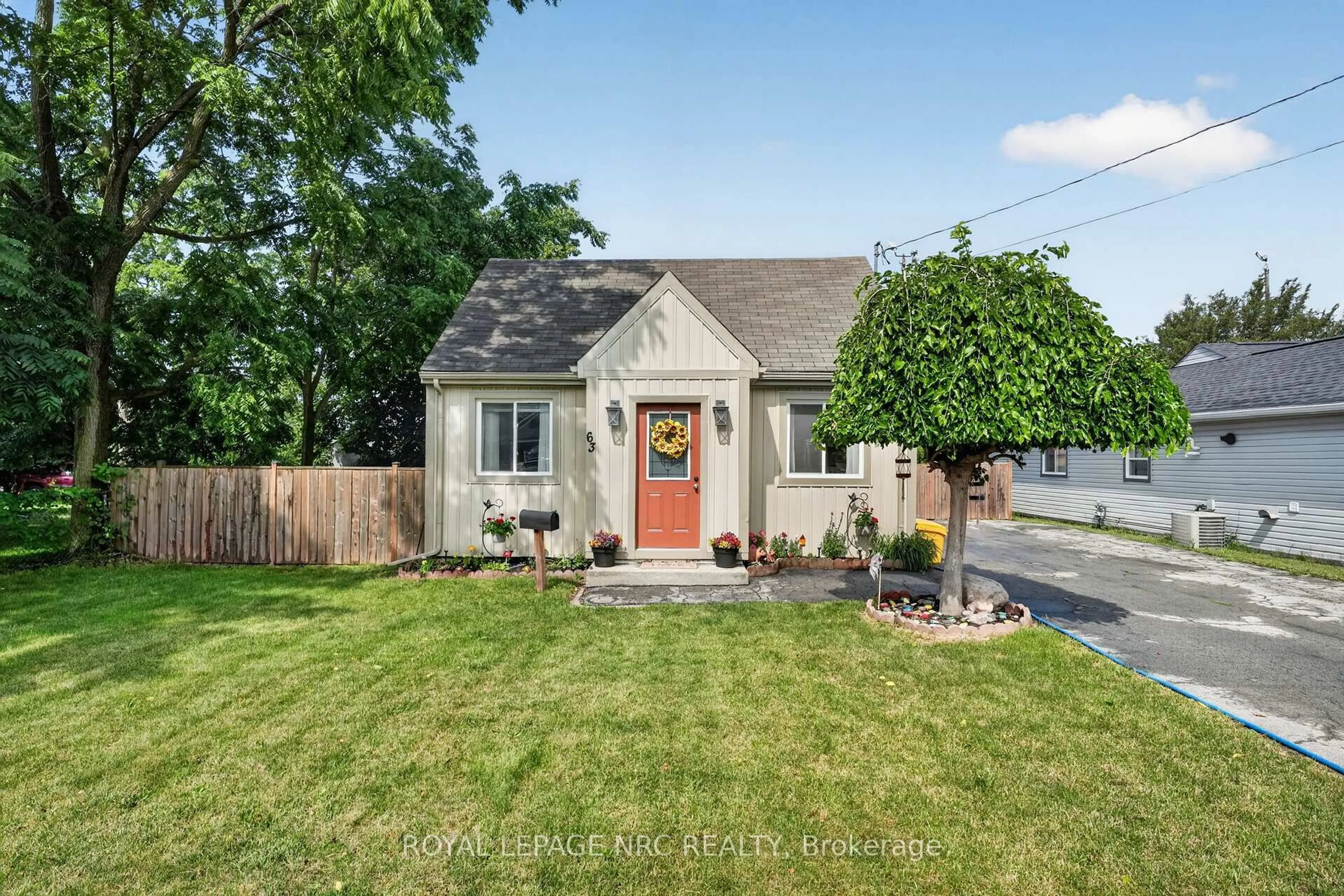 Home with brick exterior material, street for 63 OAKWOOD St, Port Colborne Ontario L3K 5G1