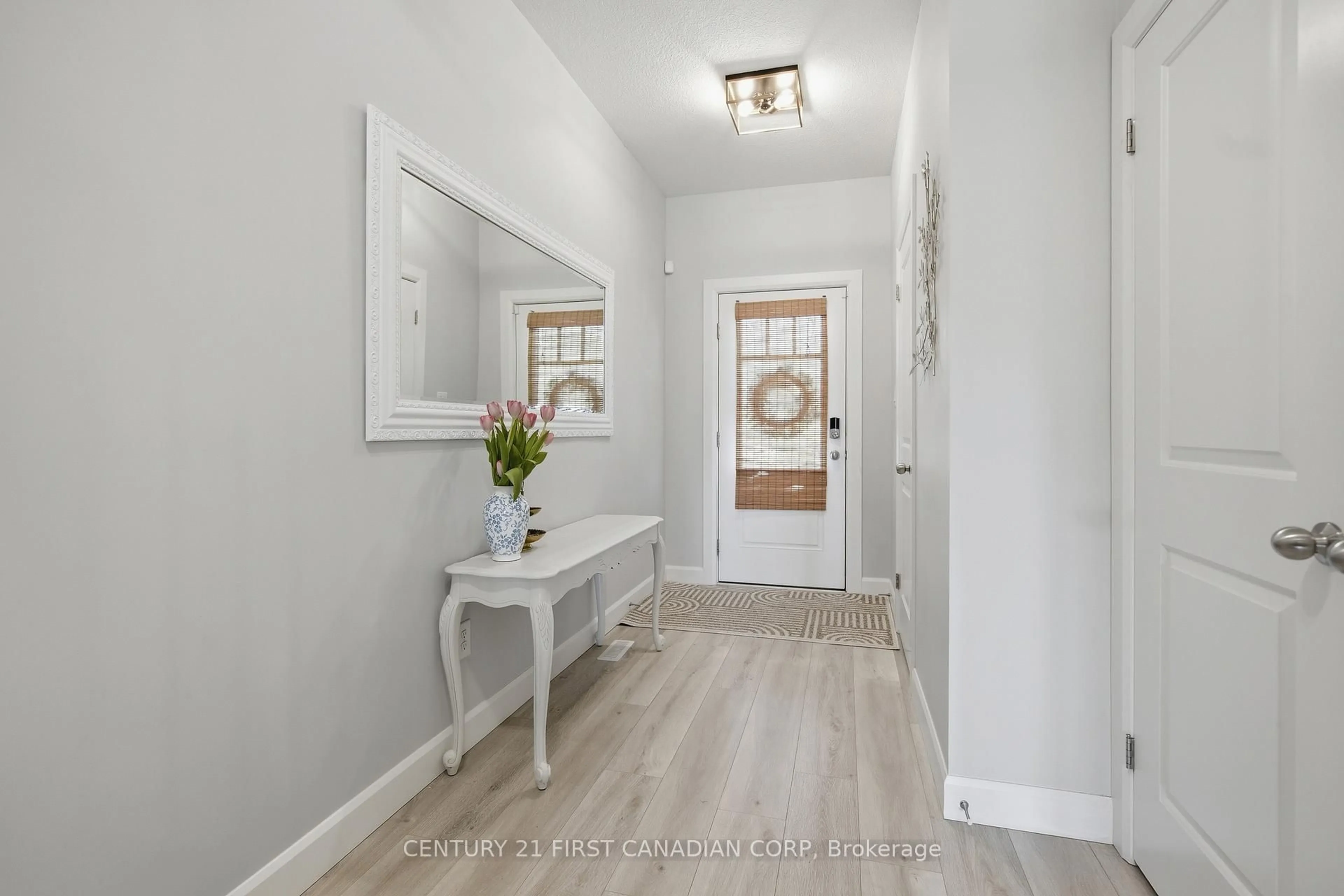 Indoor entryway for 2491 Tokala Tr #23, London North Ontario N6G 0X1