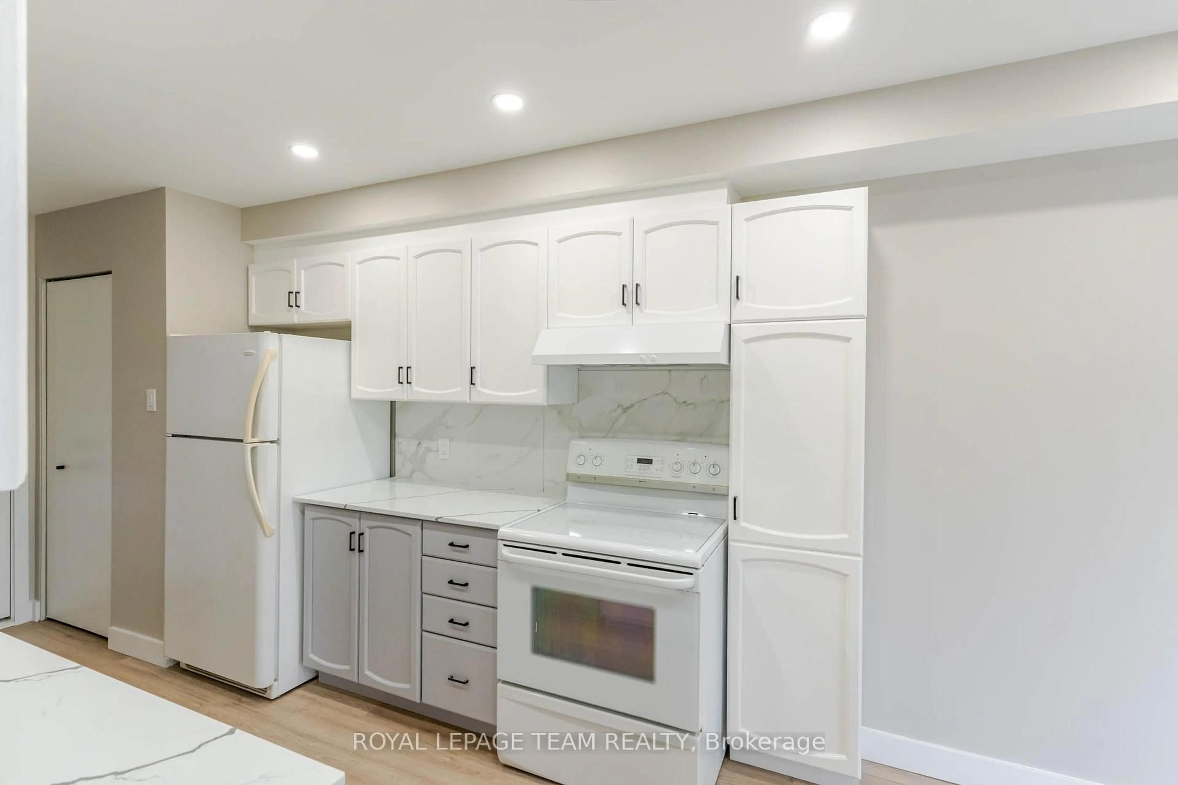 Open concept kitchen, unknown for 219 Jamieson St, Almonte Ontario K0A 1A0