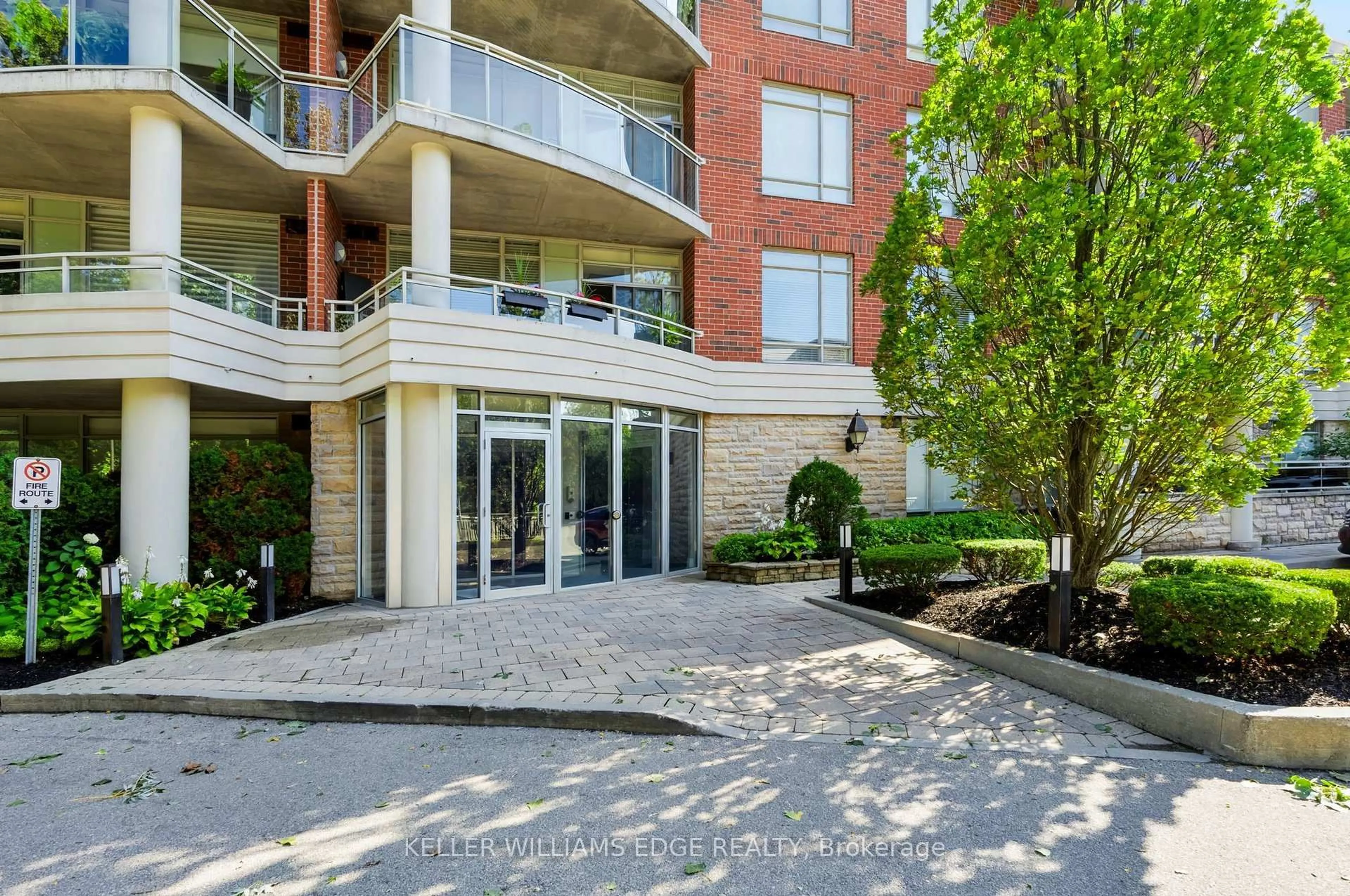 Unknown for 125 Wilson St #301, Hamilton Ontario L9G 0B3