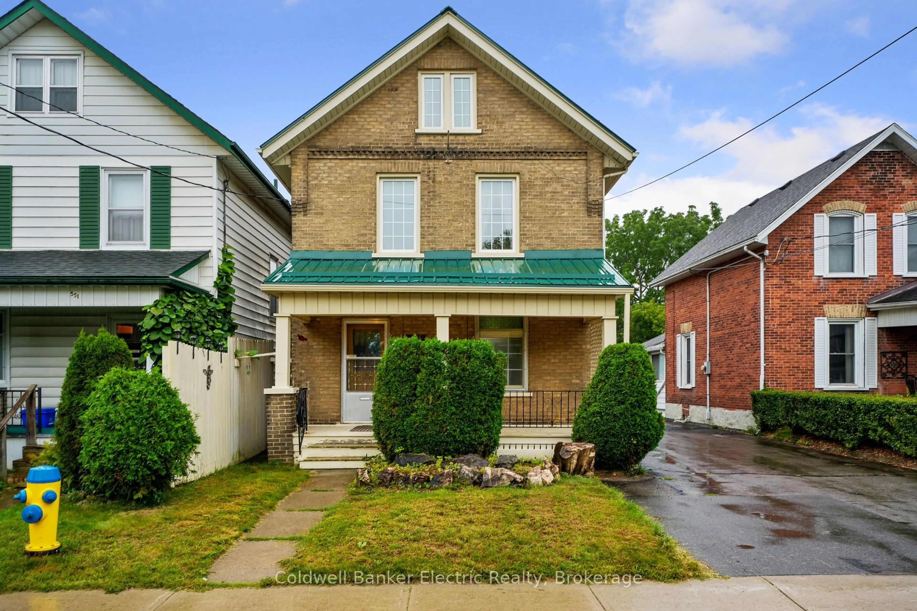 Home with brick exterior material, street for 553 Chamberlain St, Peterborough Ontario K9J 4L6