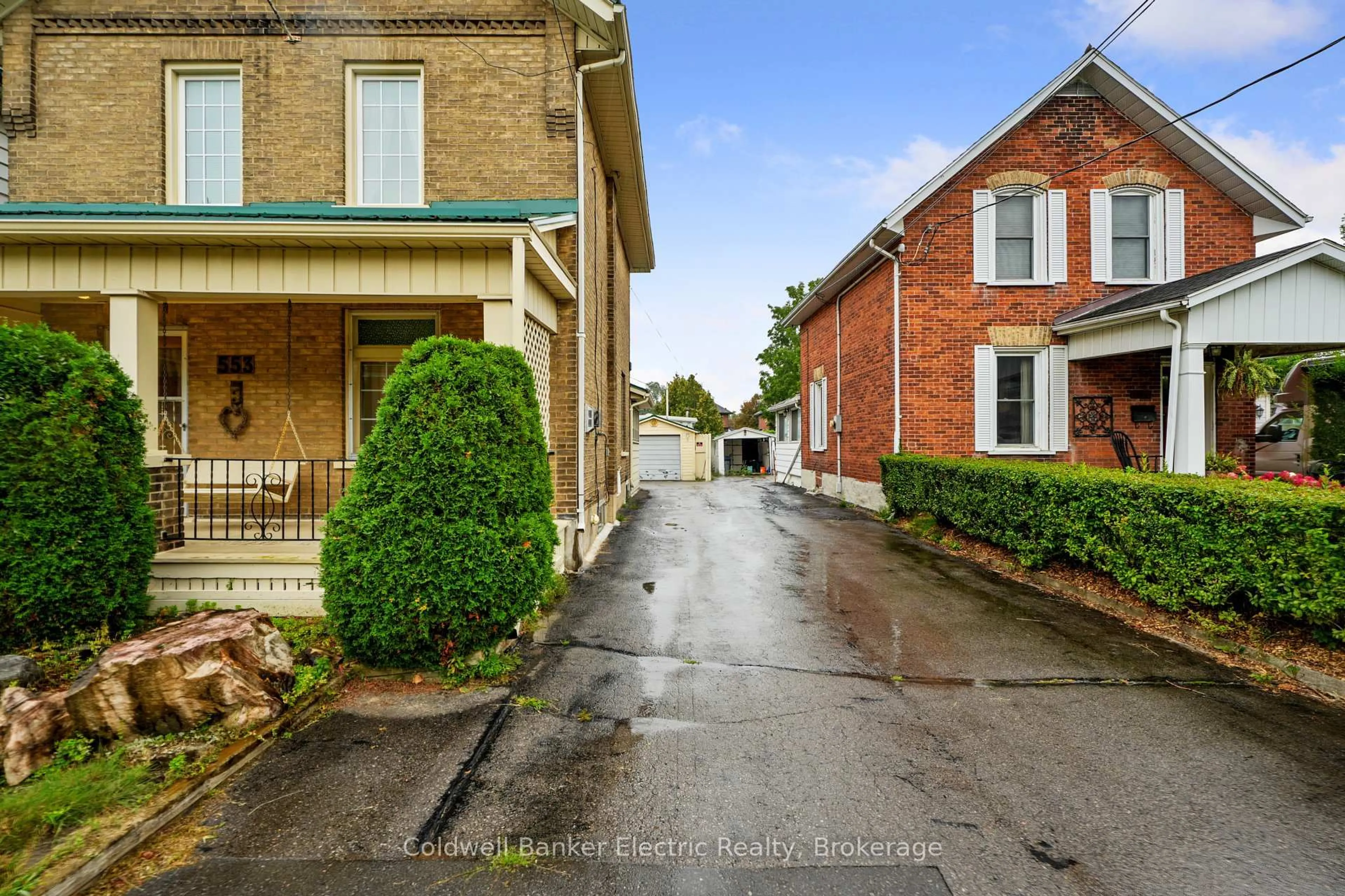Unknown for 553 Chamberlain St, Peterborough Ontario K9J 4L6
