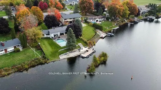 1060 River Rd, Ottawa 4