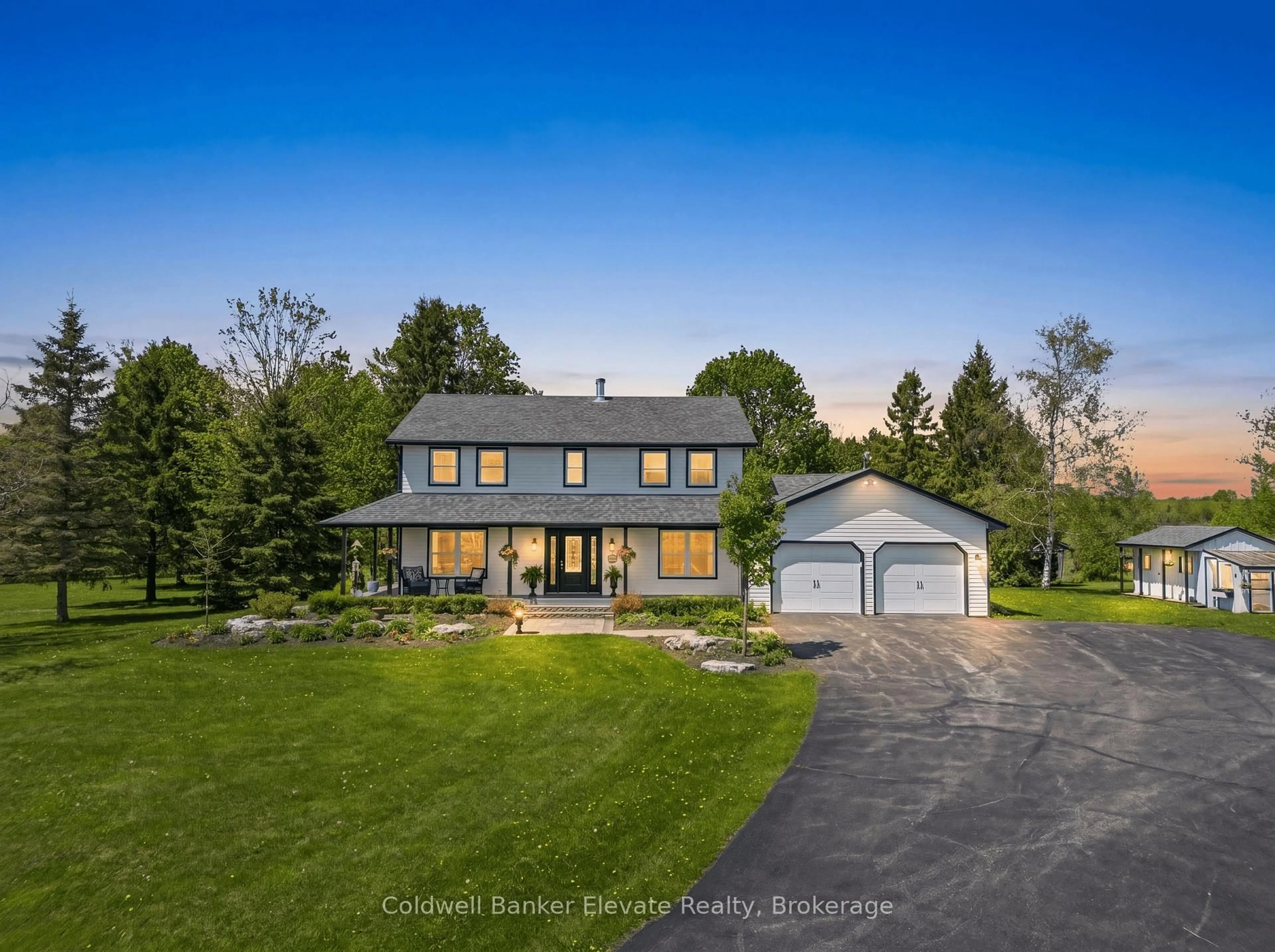 A pic from outside/outdoor area/front of a property/back of a property/a pic from drone, street for 213136 10th Line, Amaranth Ontario L9W 0G4