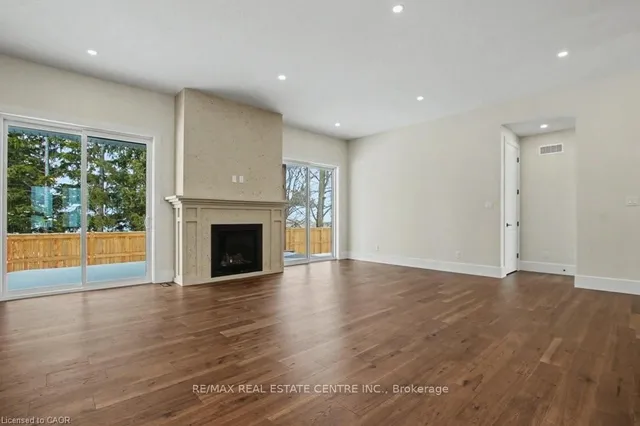 12 Albert St, Wellesley 5