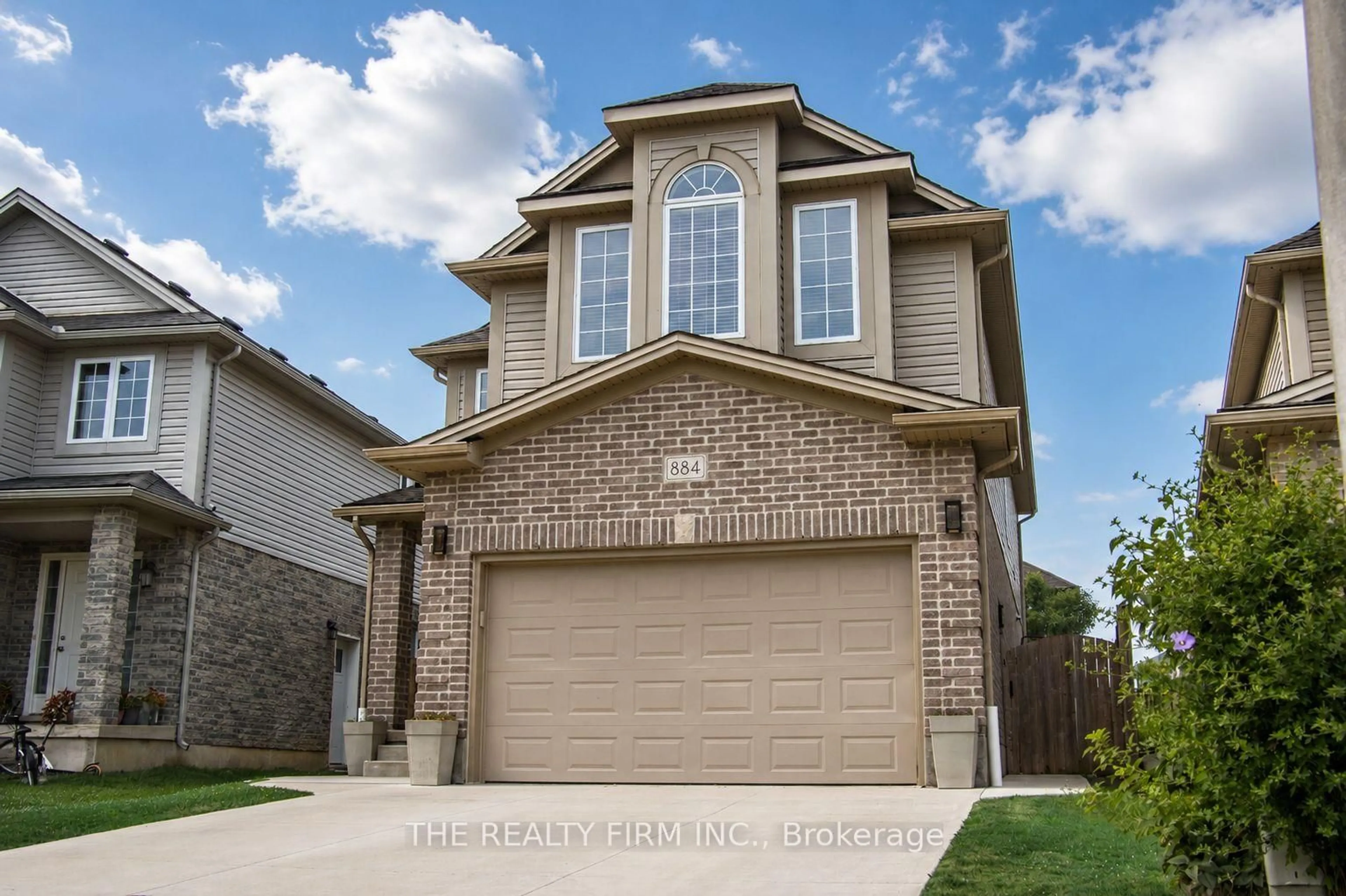 Home with brick exterior material, street for 884 Reeves Ave, London North Ontario N6G 0G9