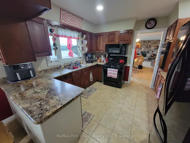 602 River Ave, Rainy River 2