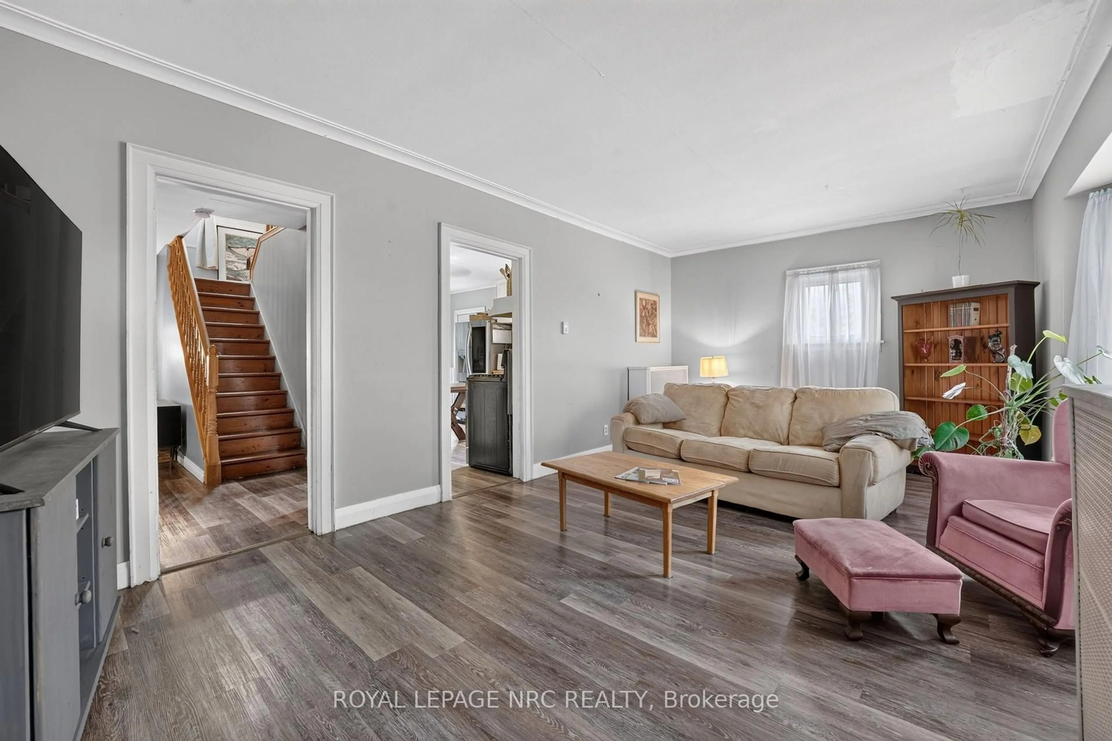 Living room with furniture, unknown for 148 Gorham Rd, Fort Erie Ontario L0S 1N0