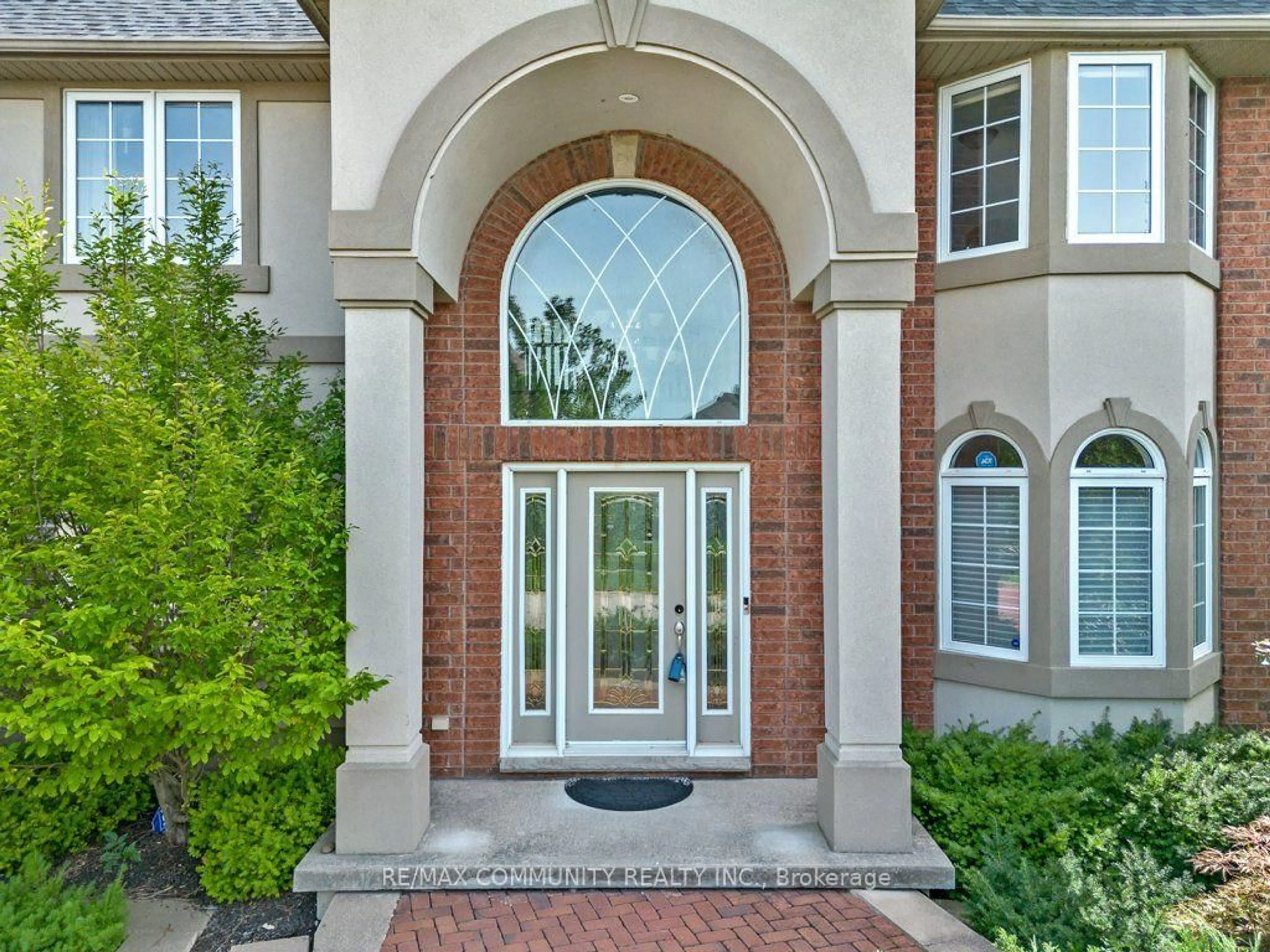 Indoor entryway for 83 Milne Dr, Waterloo Ontario N0B 2H0