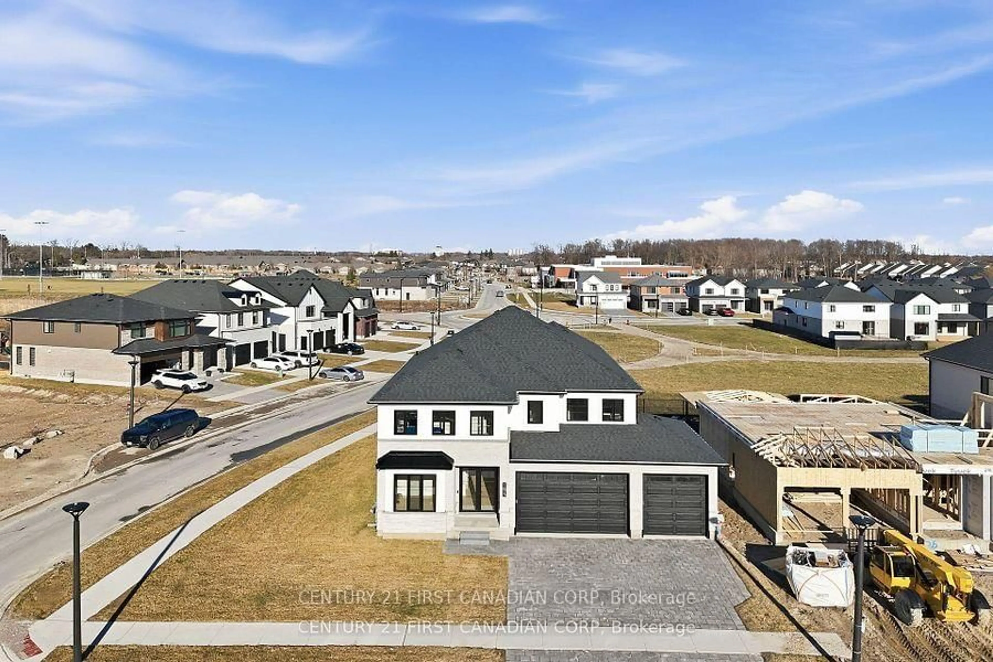 A pic from outside/outdoor area/front of a property/back of a property/a pic from drone, street for 1673 Medway Park Dr, London North Ontario N6G 3W1