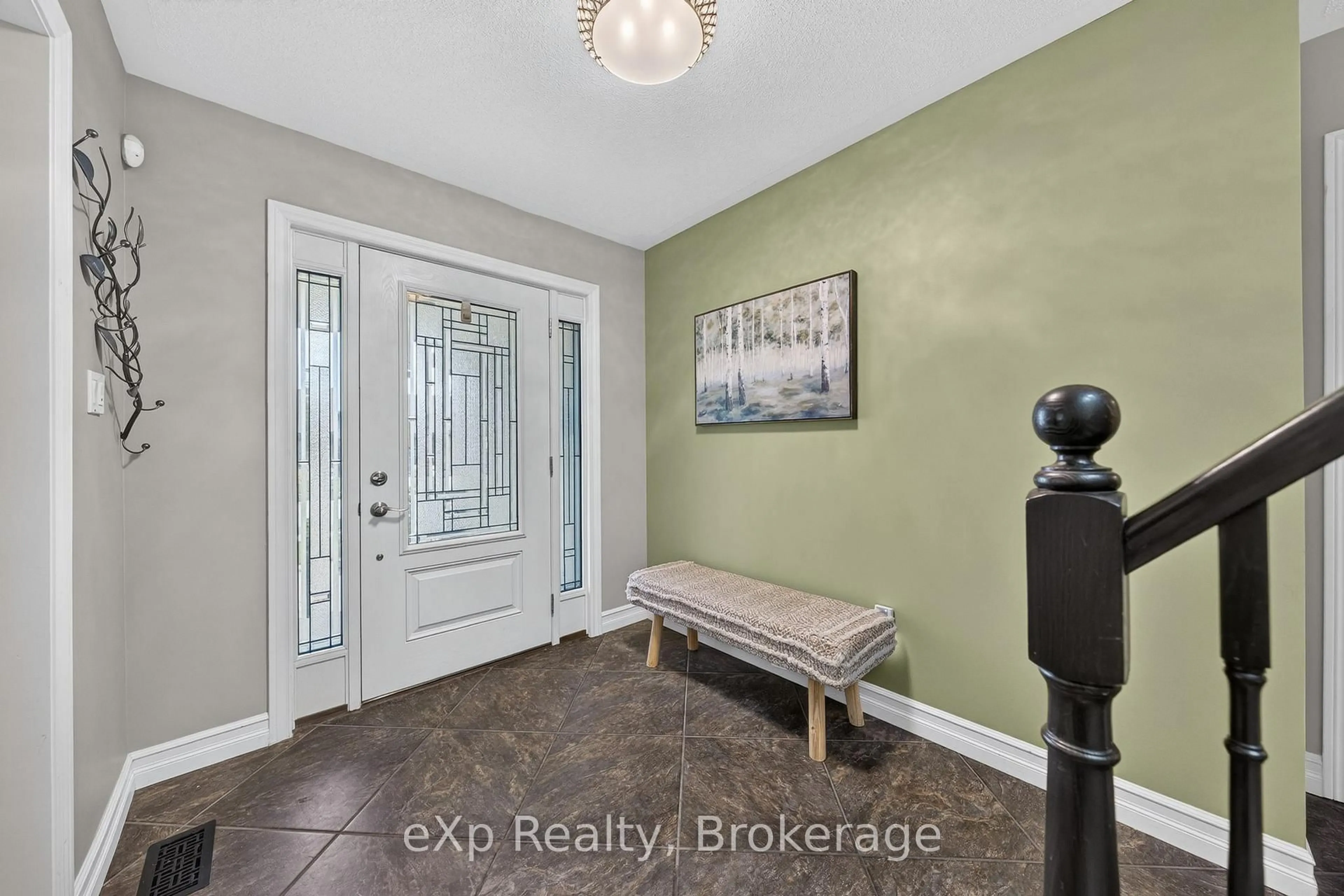 Indoor entryway for 42 Pacific Pl, Guelph Ontario N1G 4R5