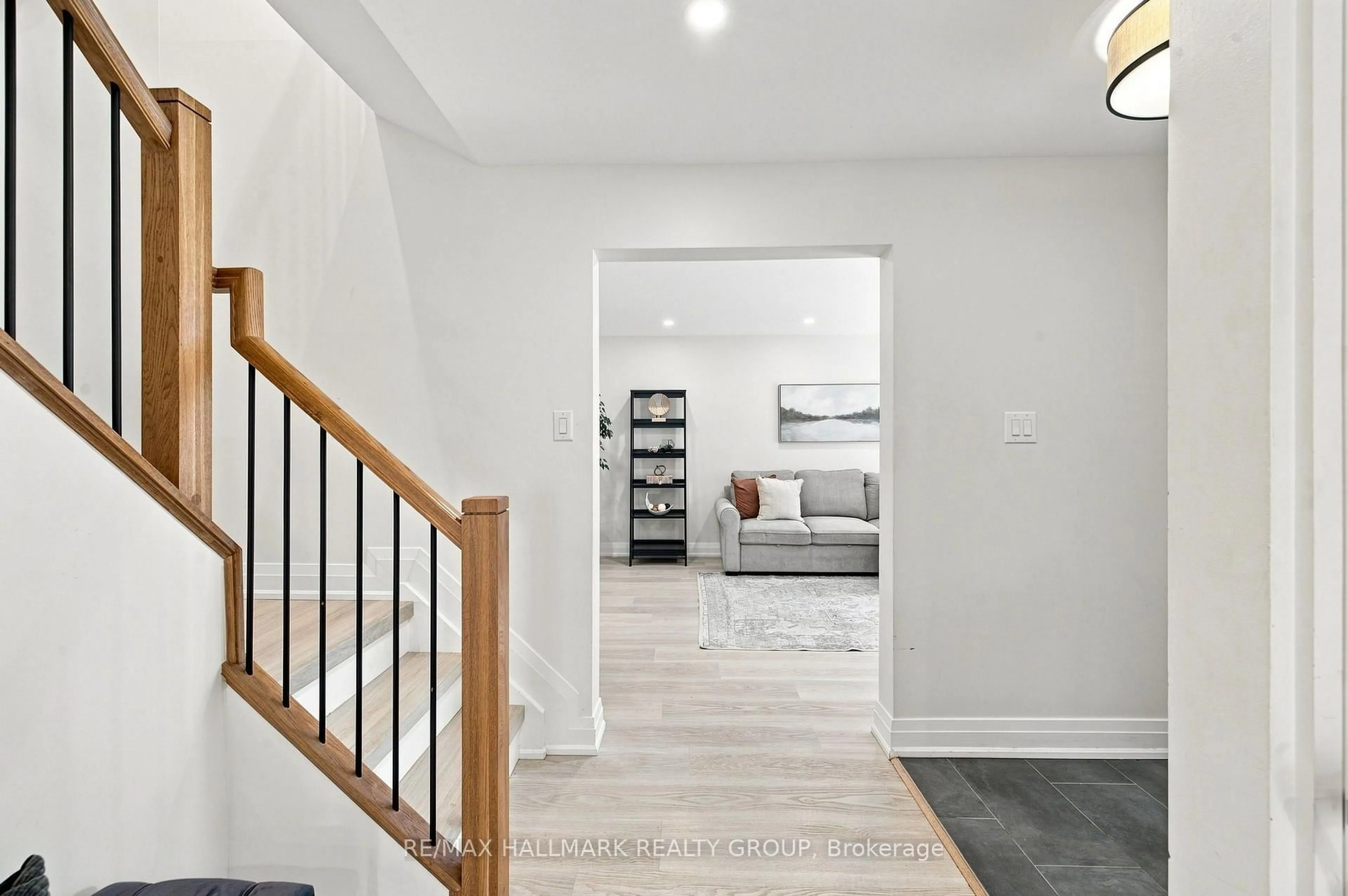 Indoor entryway for 13 Evelyn St, Almonte Ontario K0A 1A0
