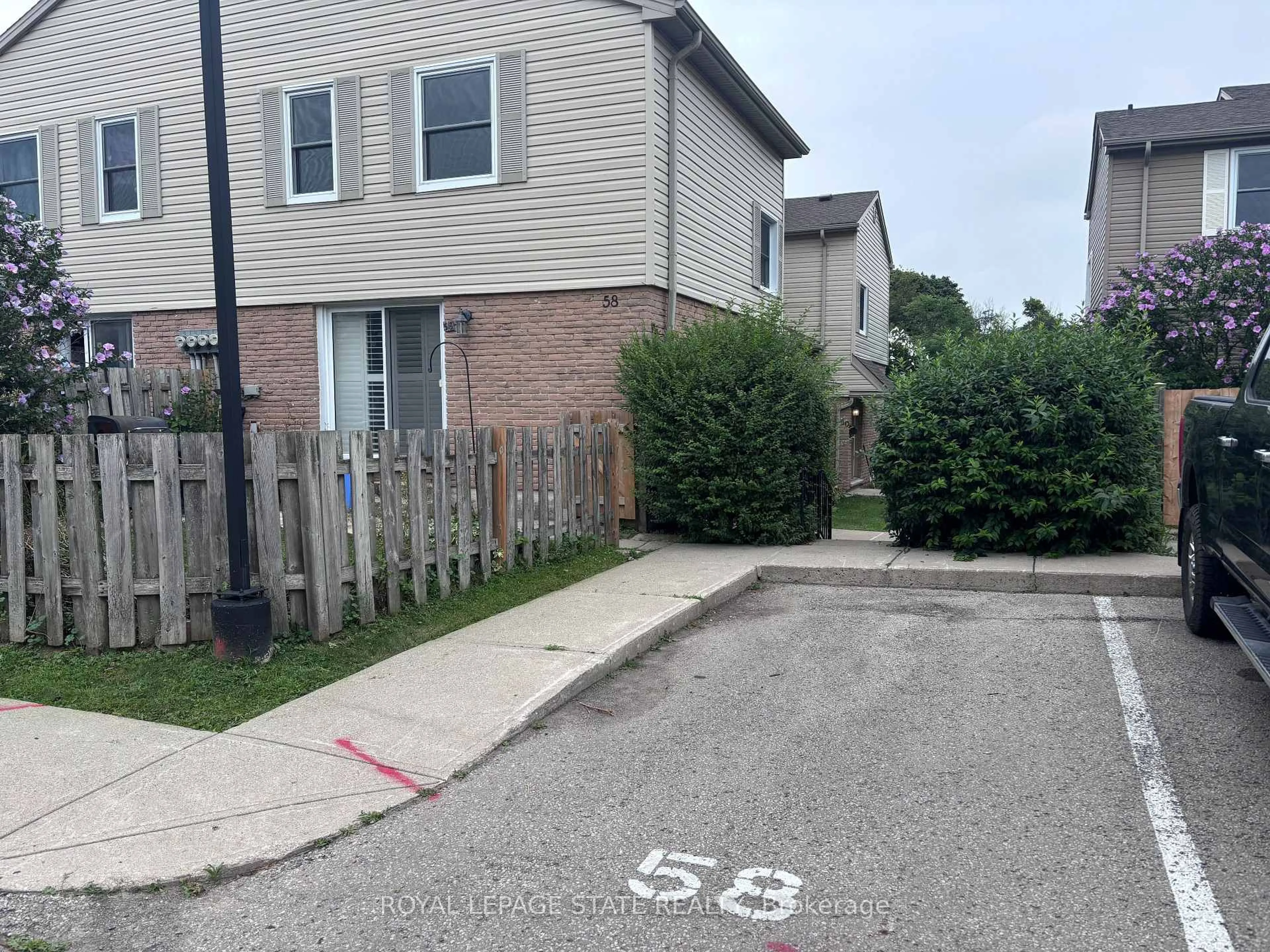 Unknown for 1300 Upper Ottawa St #58, Hamilton Ontario L8W 1M8