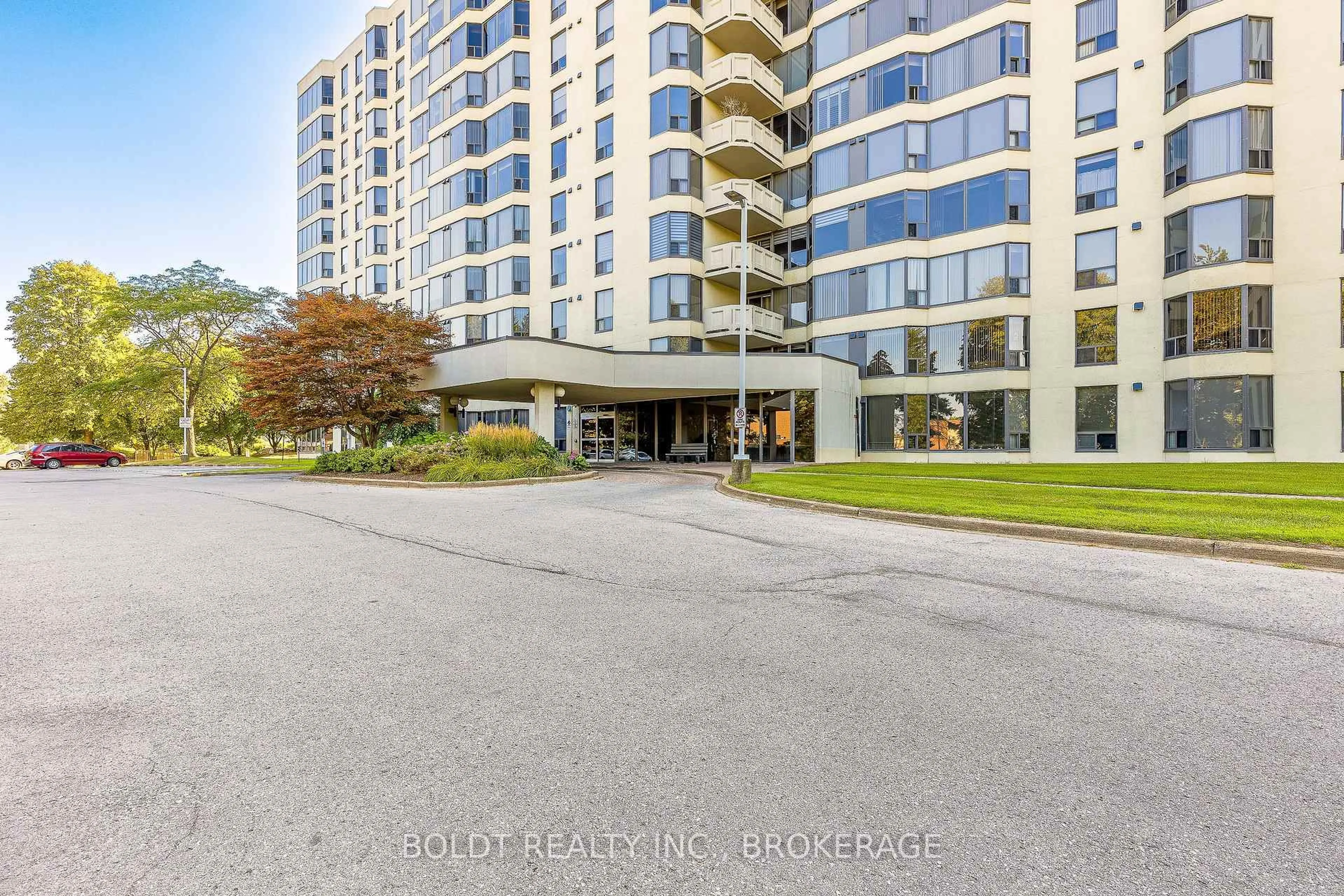 Unknown for 81 Scott St #812, St. Catharines Ontario L2N 7L5