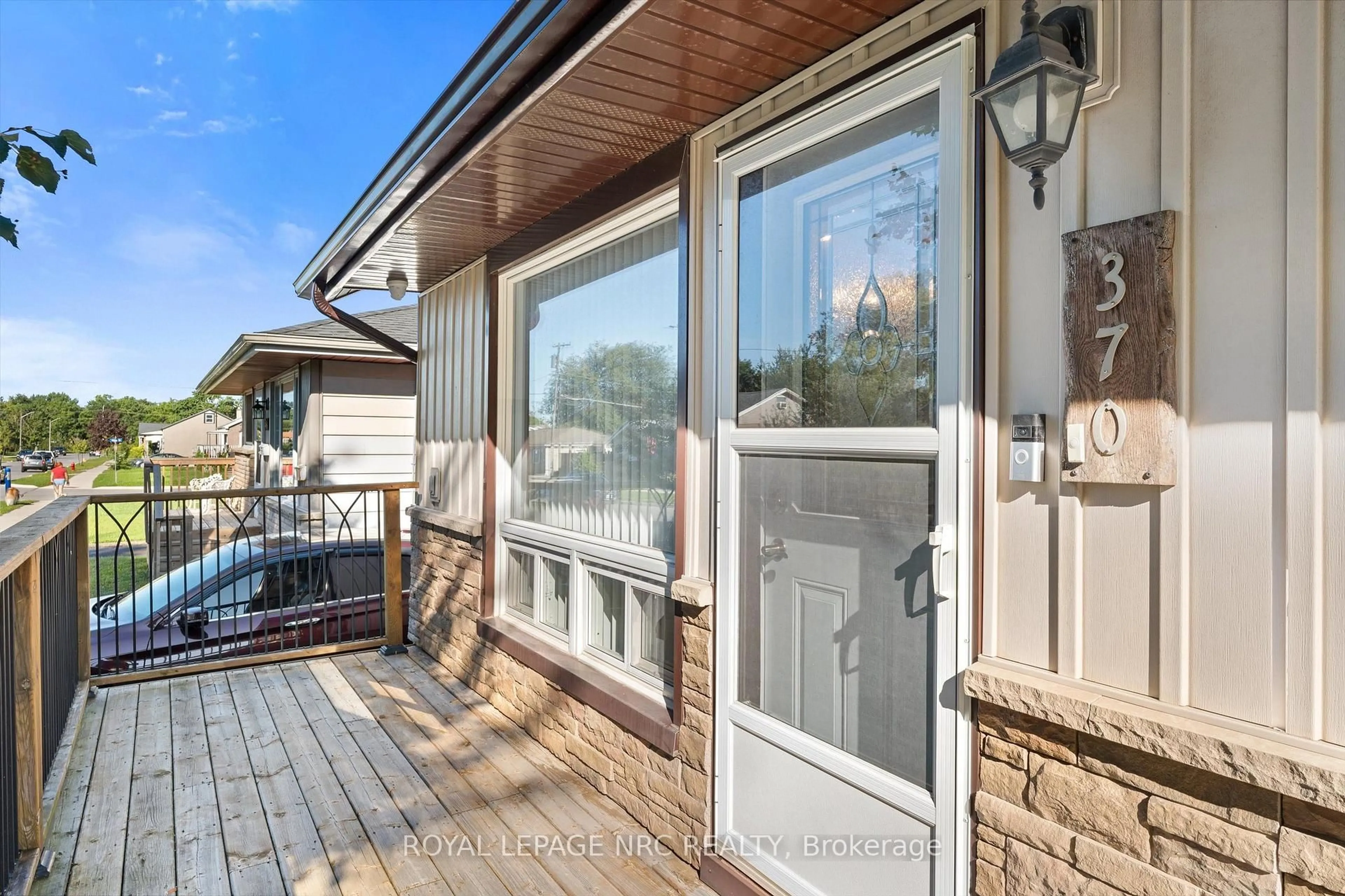 Unknown for 370 Dieppe St, Welland Ontario L3B 4V4