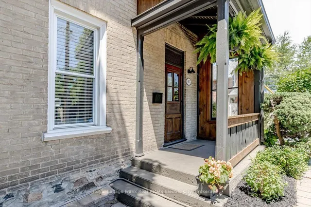 781 Water St, Peterborough 4