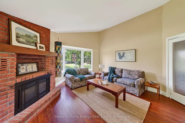 89 Smith's Bay Ave, Prince Edward County 3