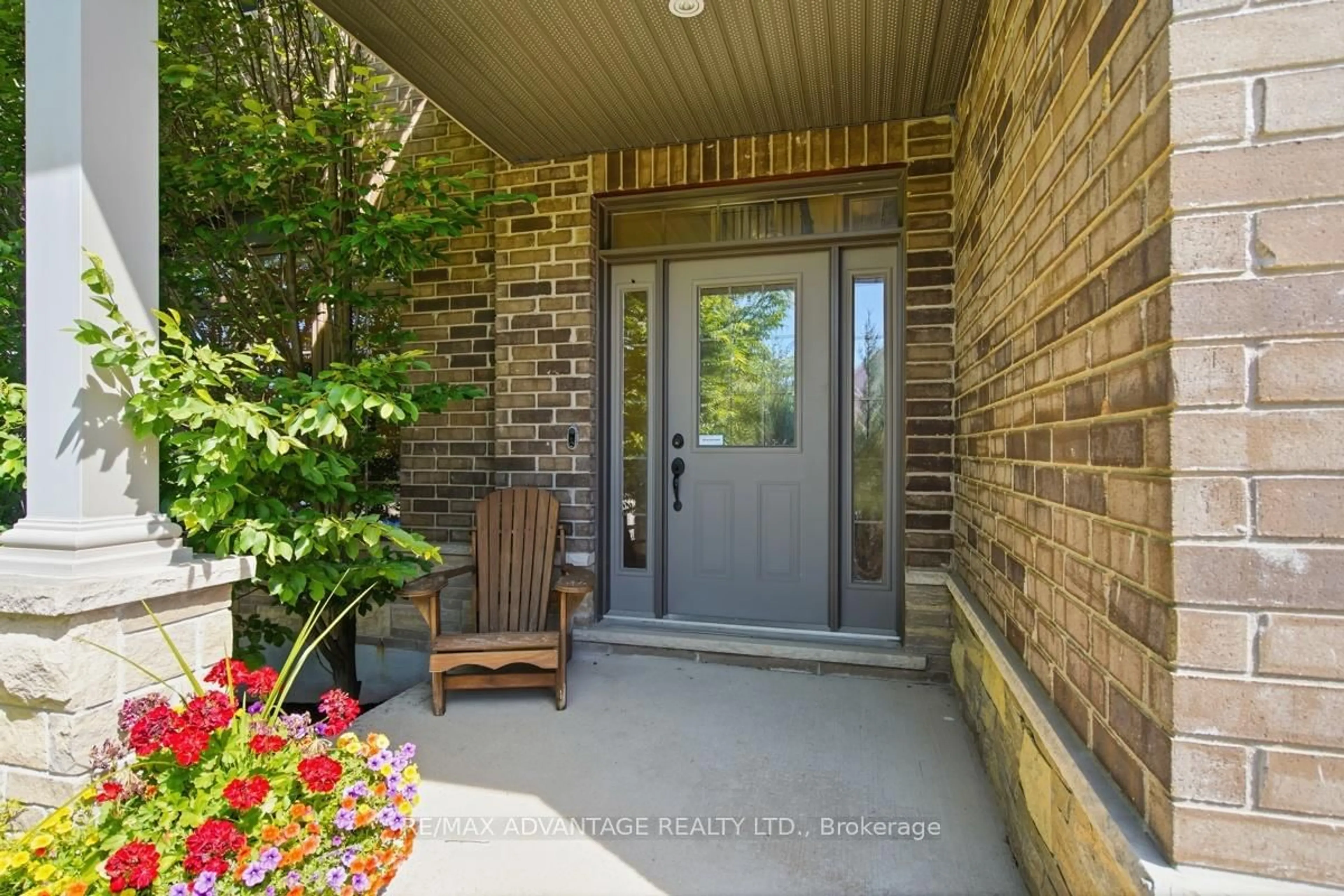Indoor entryway for 764 Eclipse Walk, London North Ontario N5X 0K1