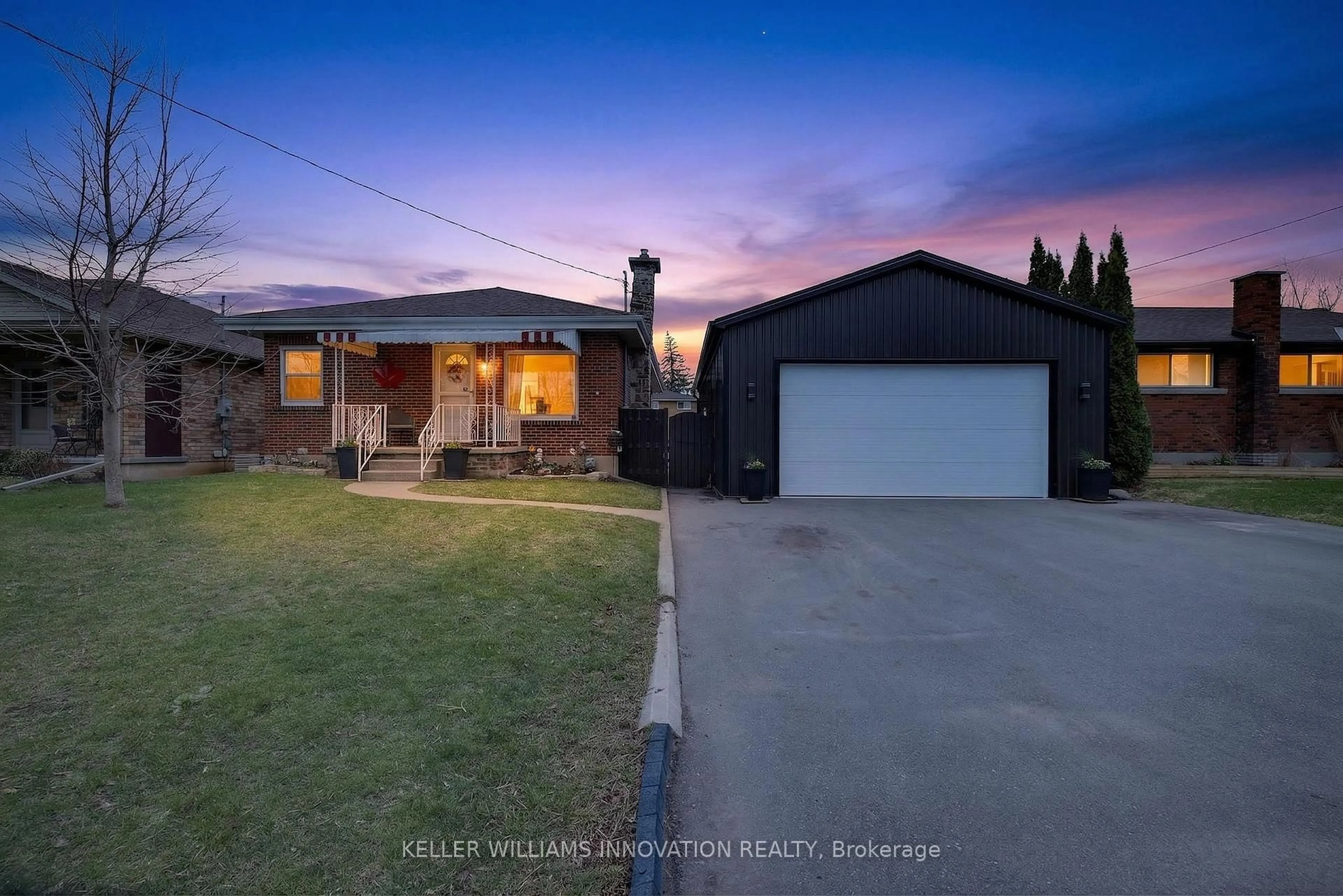 A pic from outside/outdoor area/front of a property/back of a property/a pic from drone, street for 73 Avondale St, Brantford Ontario N3S 4M1