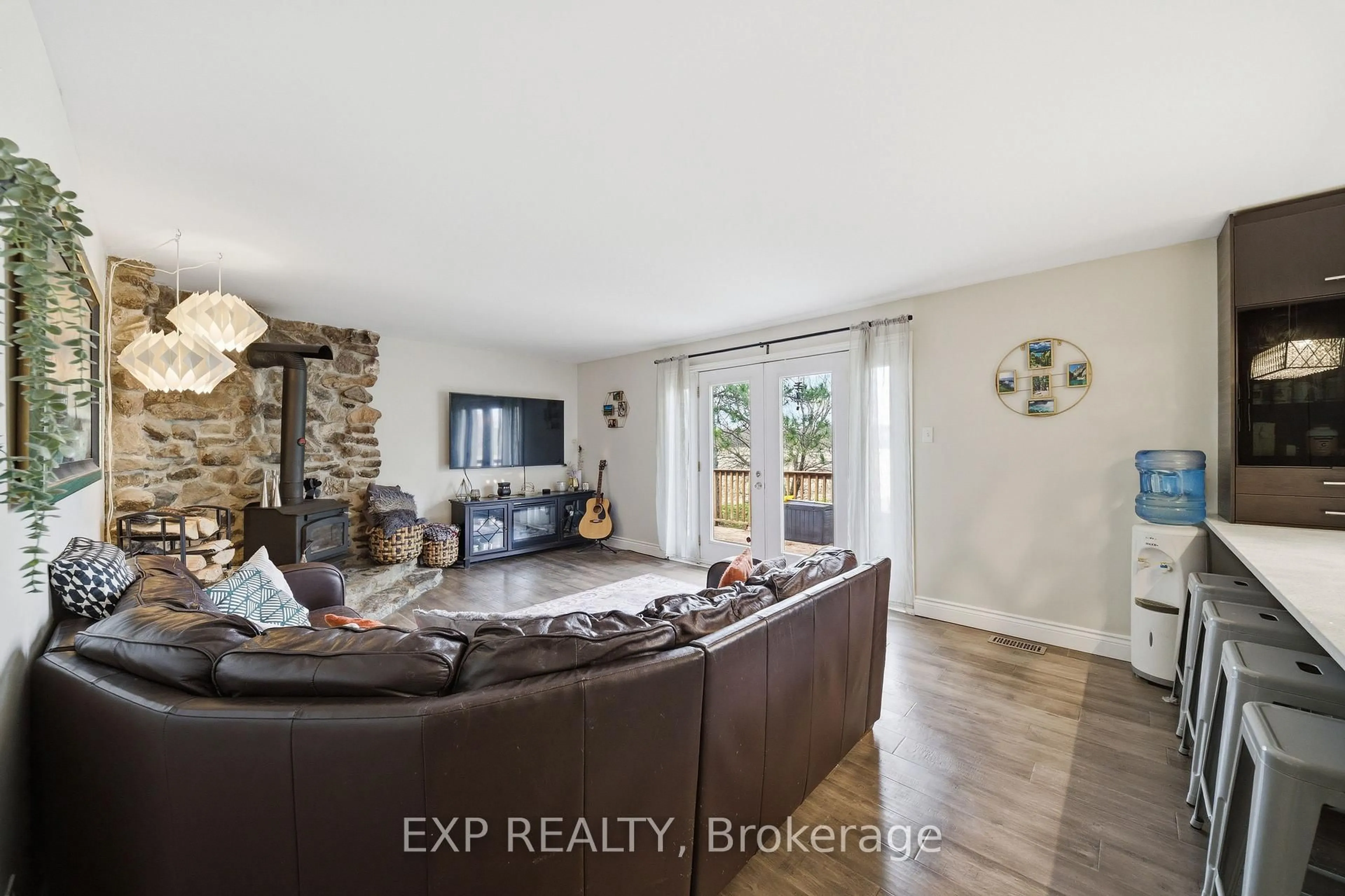 Living room with furniture, ceramic/tile floor for 6892 Boundary Rd, Ottawa Ontario K0A 1V0