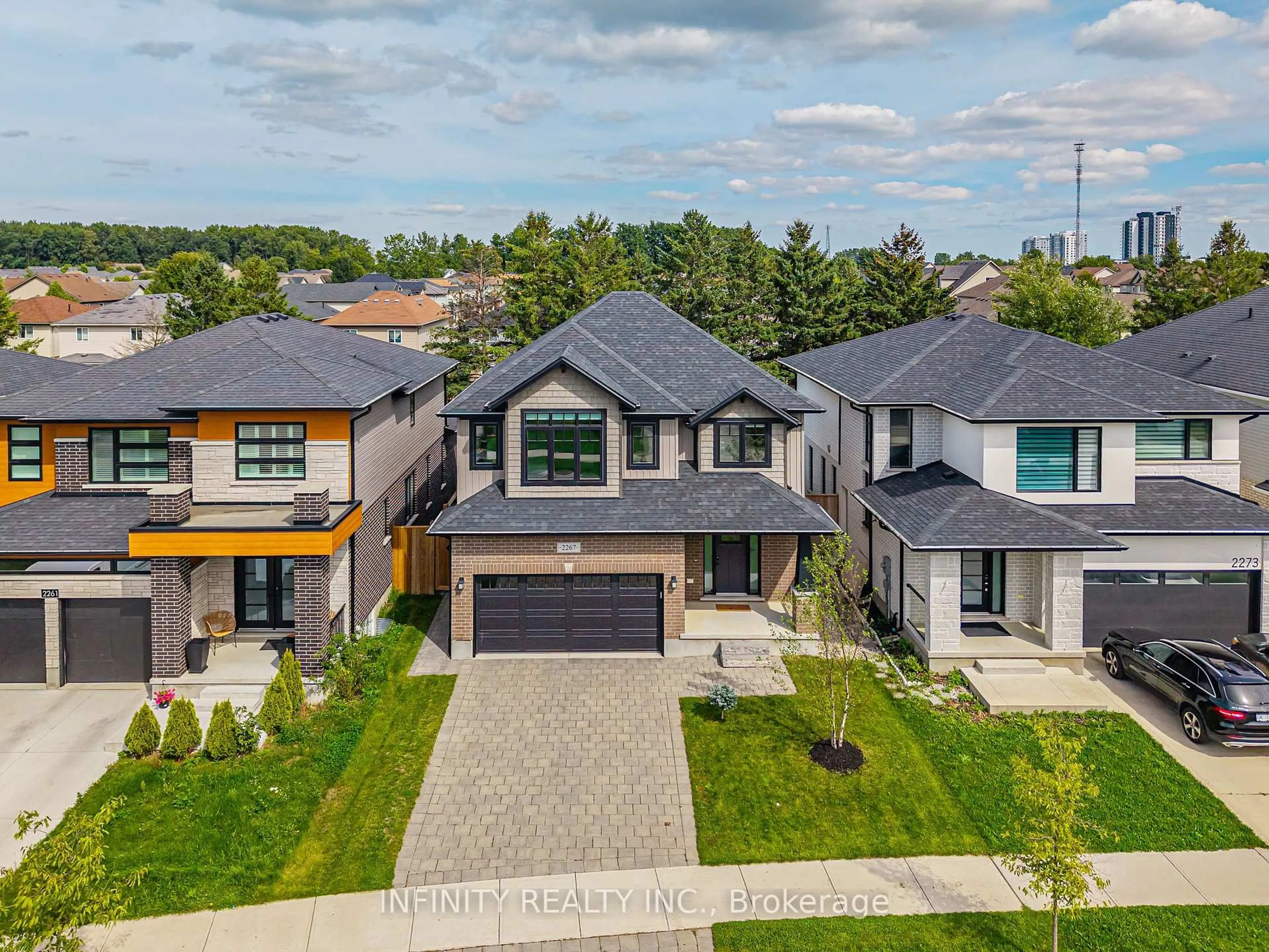 A pic from outside/outdoor area/front of a property/back of a property/a pic from drone, street for 2267 Tokala Tr, London North Ontario N6G 0V8