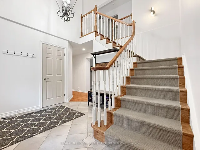 2069 Highway 132 Highway, Renfrew 2