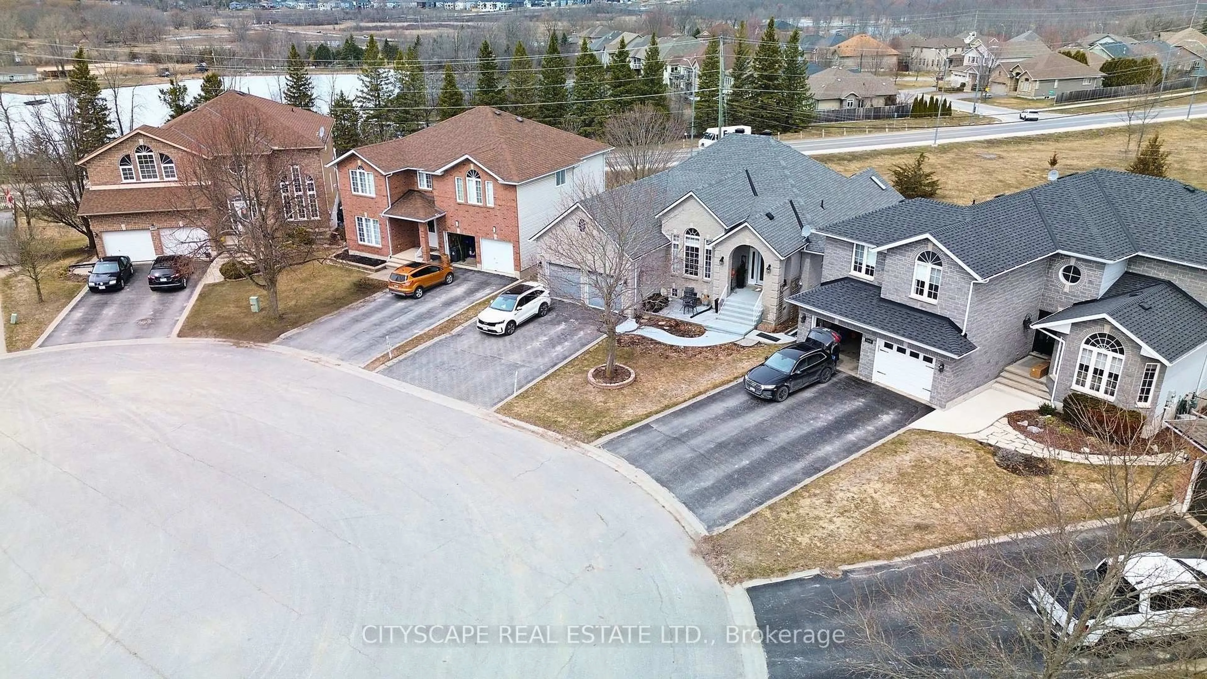 A pic from outside/outdoor area/front of a property/back of a property/a pic from drone, street for 1100 Earnhart St, Kingston Ontario K7P 3C2