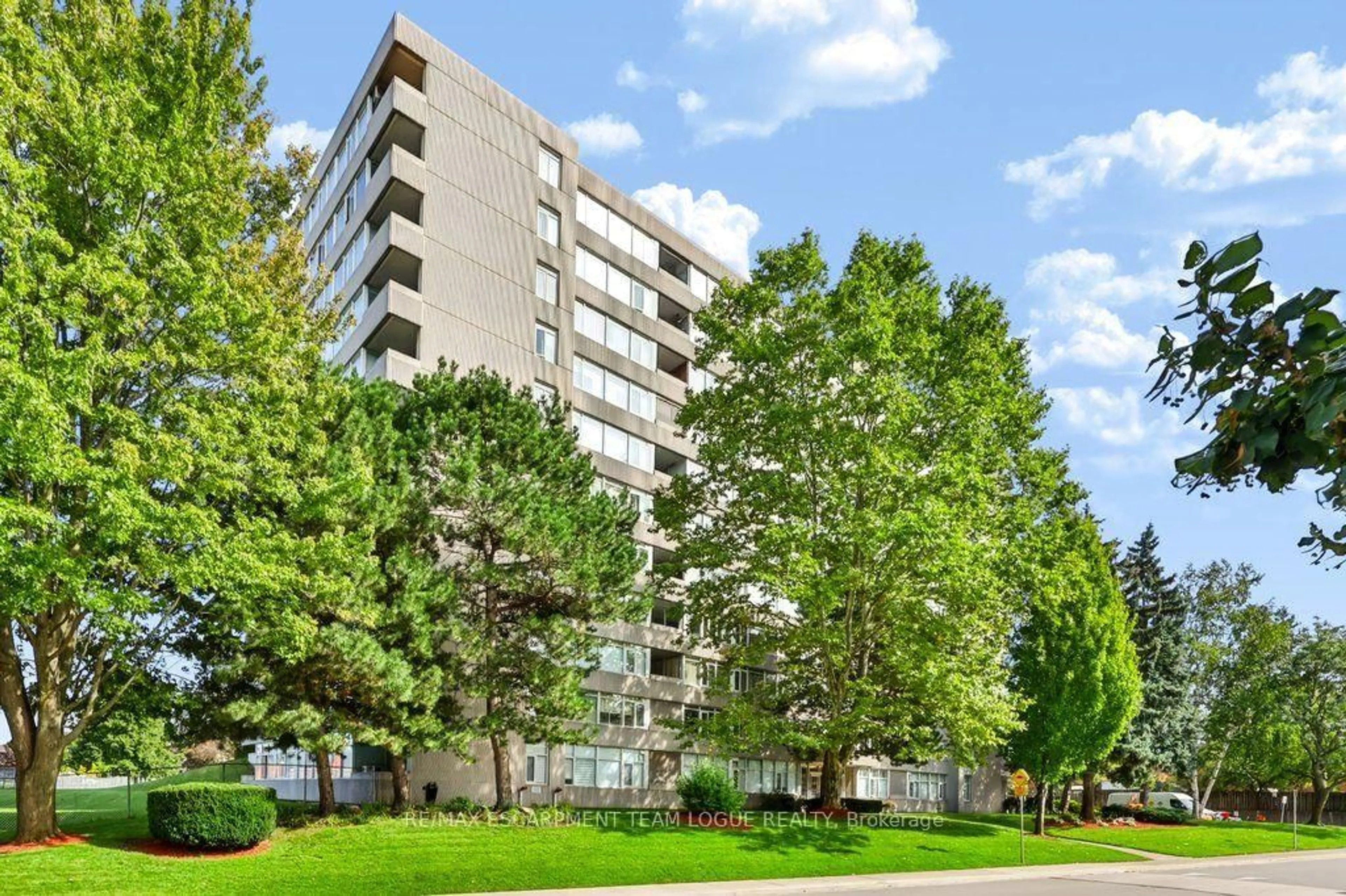 Patio, unknown for 30 Harrisford St #404, Hamilton Ontario L8K 6M9