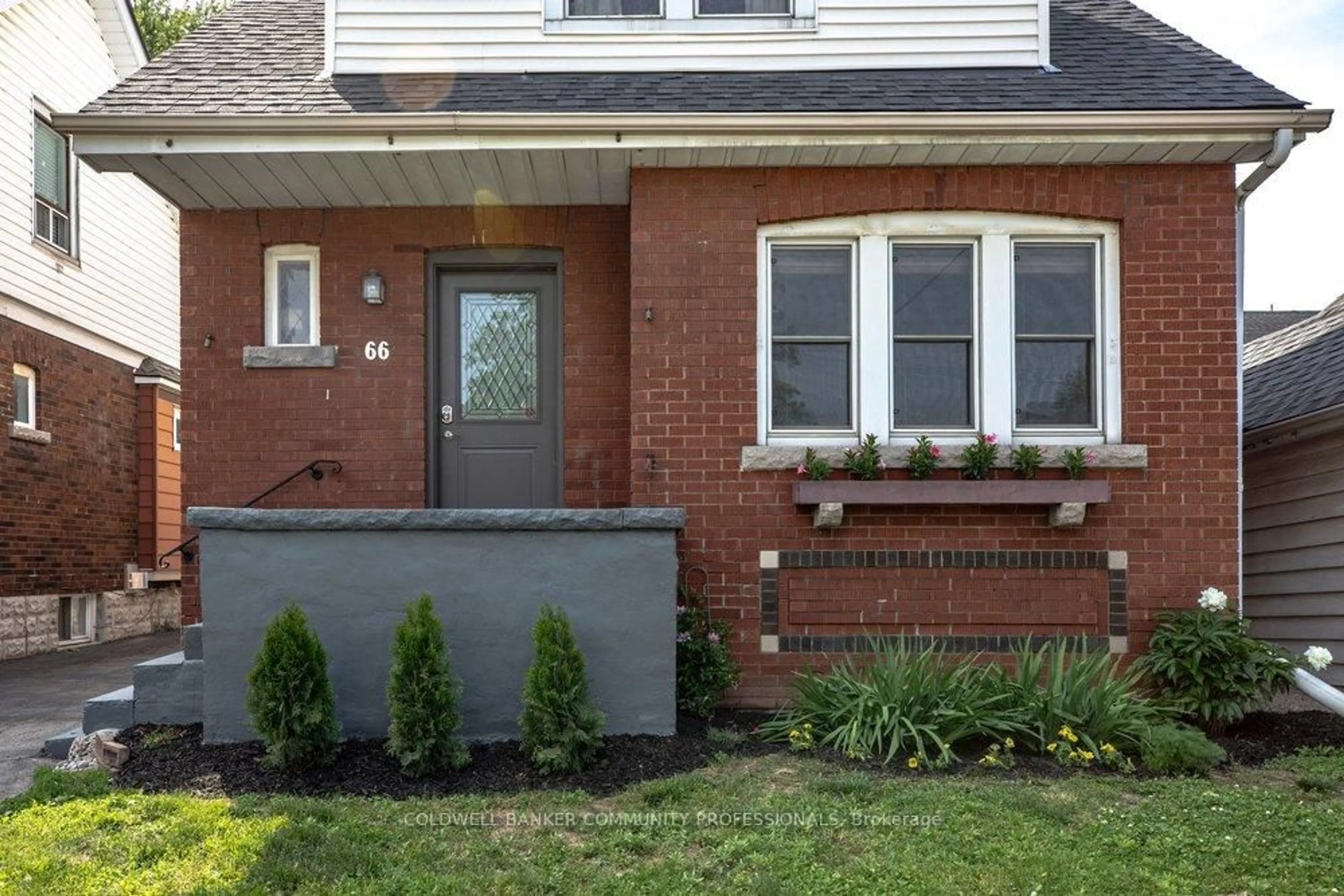 Home with brick exterior material, street for 66 Edgemont St, Hamilton Ontario L8K 2H5