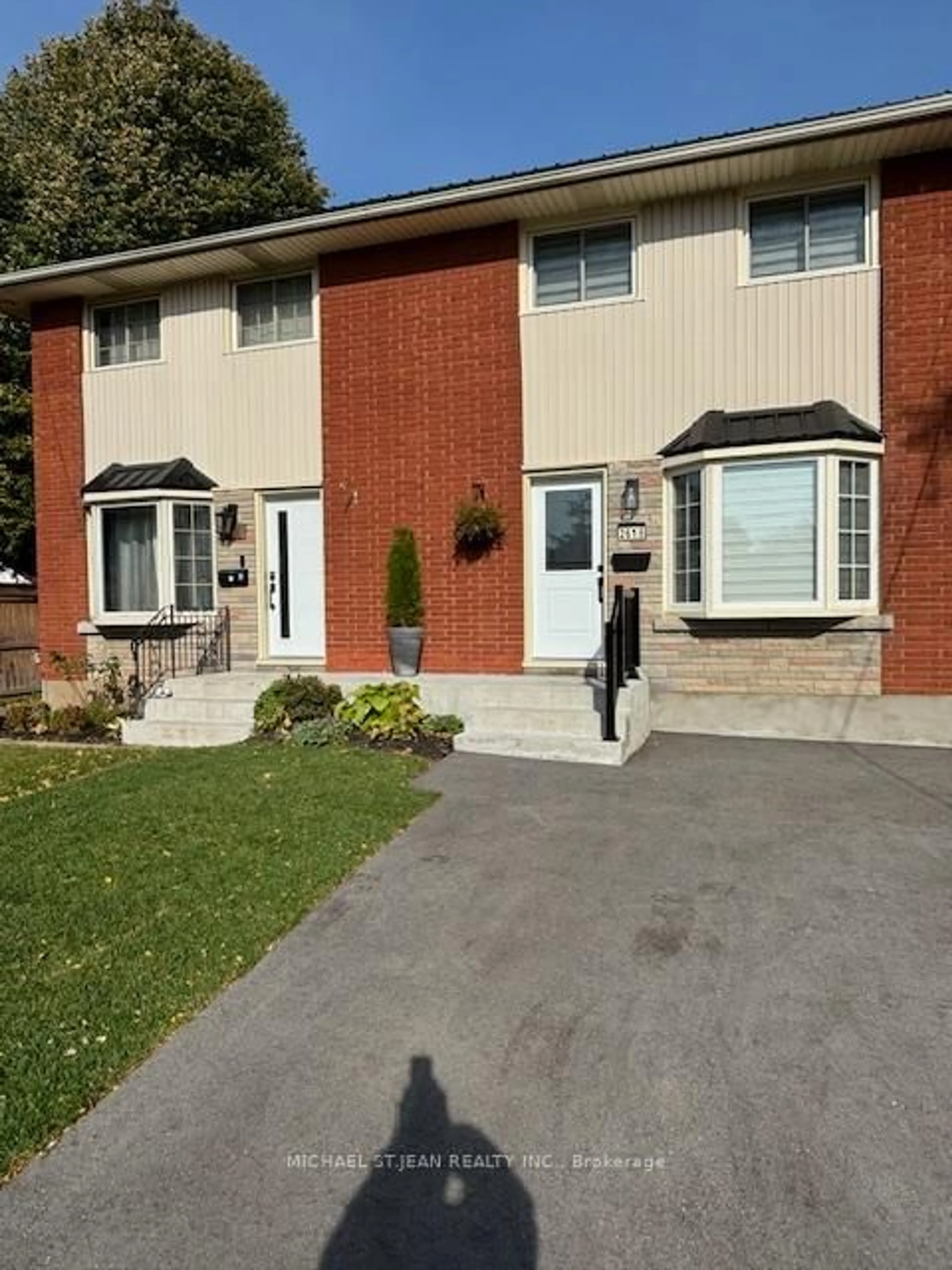 Home with brick exterior material, street for 261B Scott St #B, St. Catharines Ontario L2N 1H9