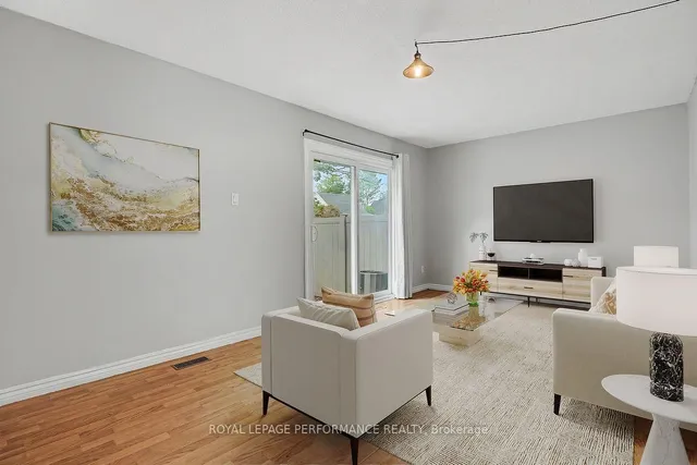 1394 Ridgebrook Dr, Ottawa 3