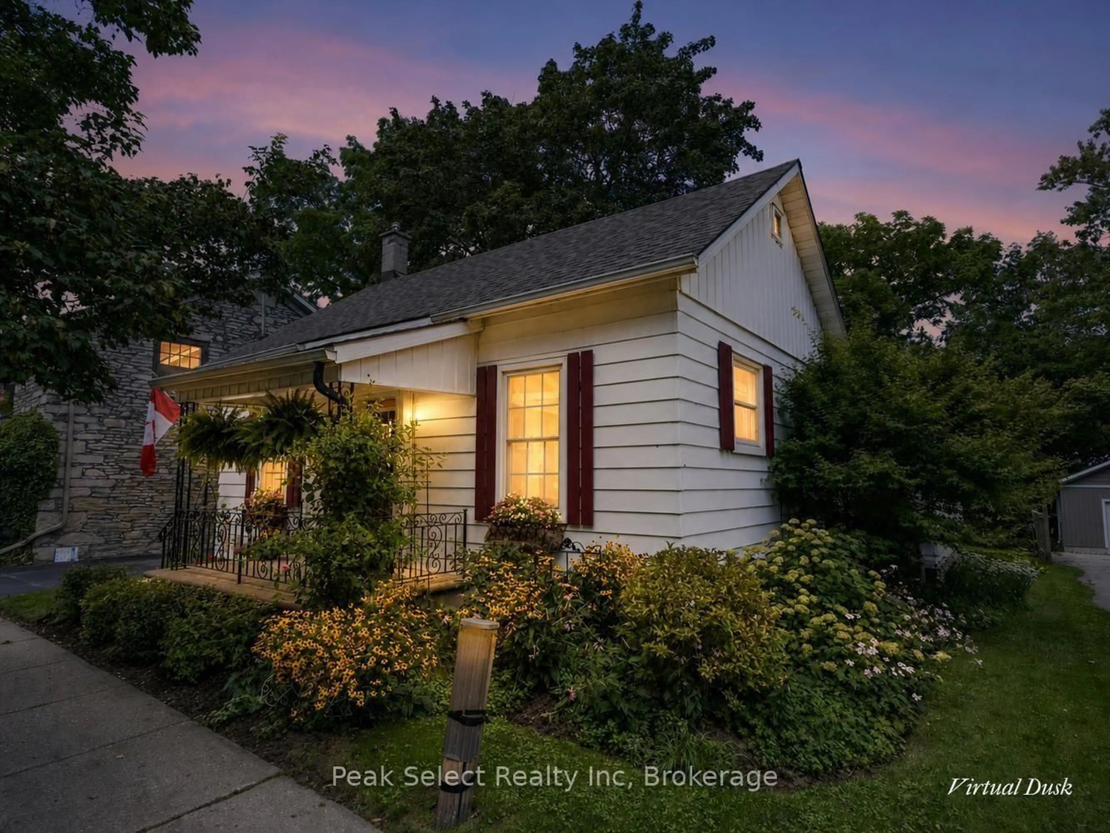 Unknown for 353 Queen St, St. Marys Ontario N4X 1B8