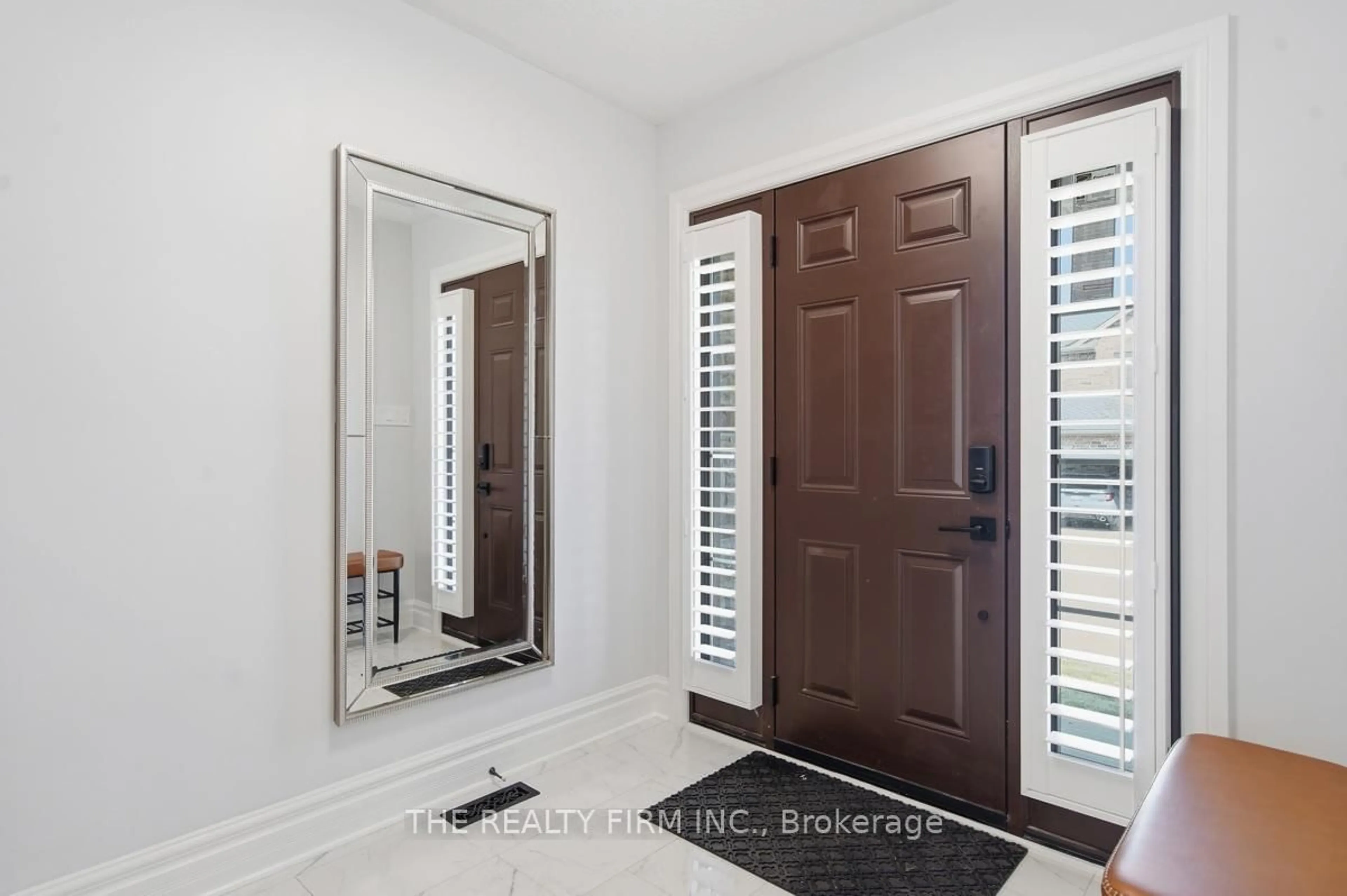 Indoor entryway for 2615 Colonel Talbot Rd #24, London South Ontario N6K 5B4