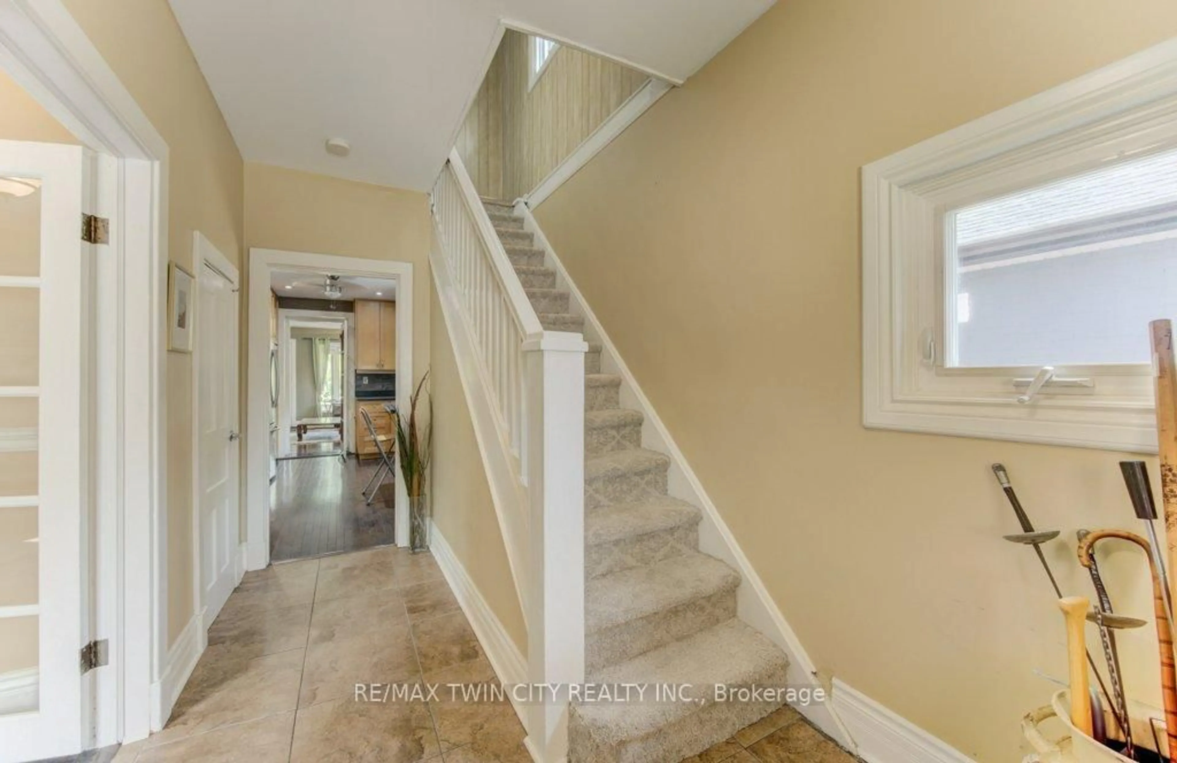 Stairs for 271 London Rd, Guelph Ontario N1H 2C7