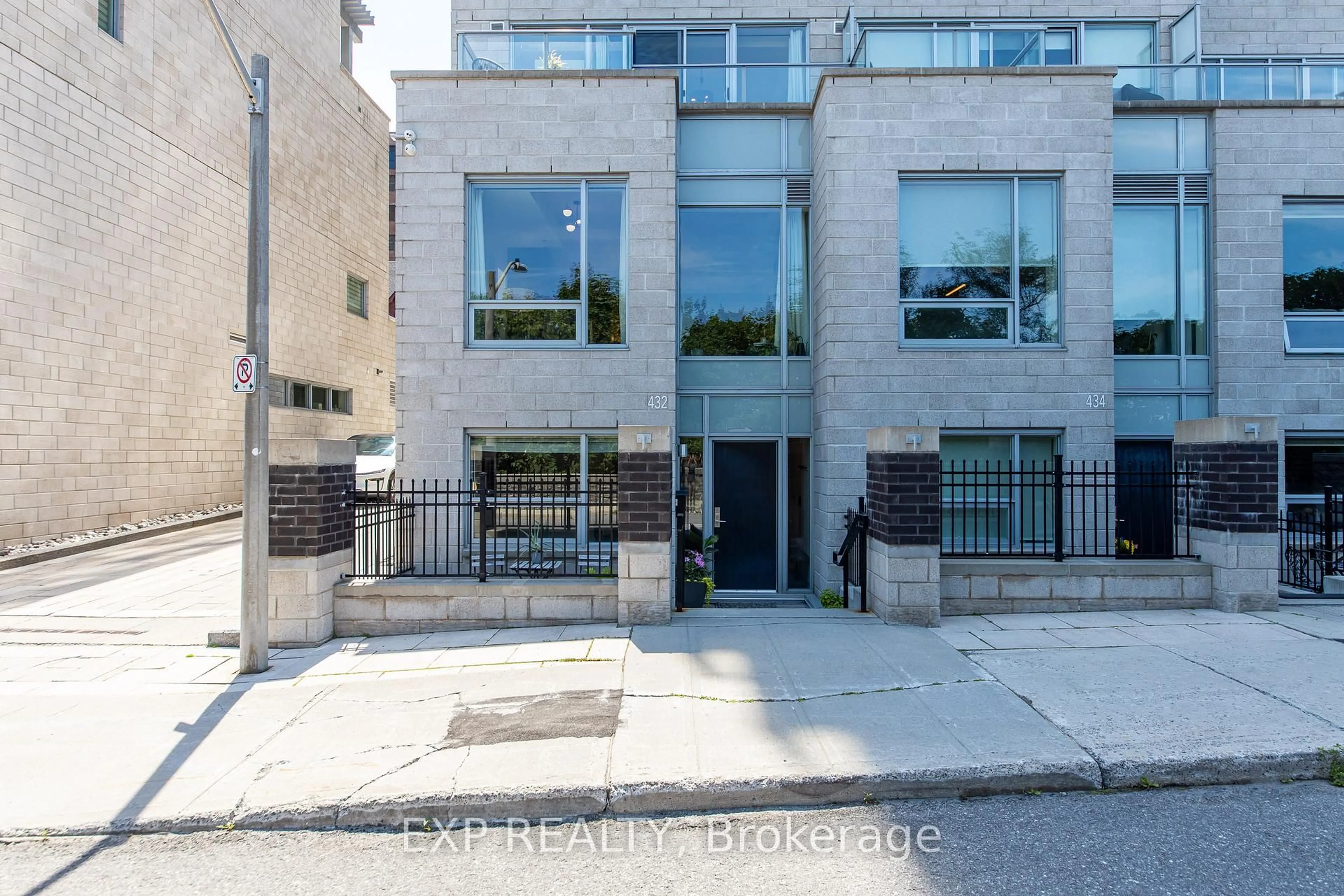 Unknown for 432 Sparks St, Ottawa Ontario K1R 0B3